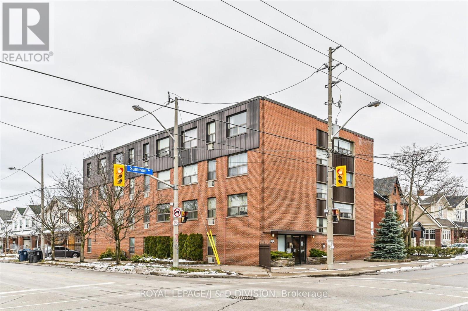 325 Sammon Ave - 201 - 325 Sammon Avenue, Toronto, ON - Outdoor