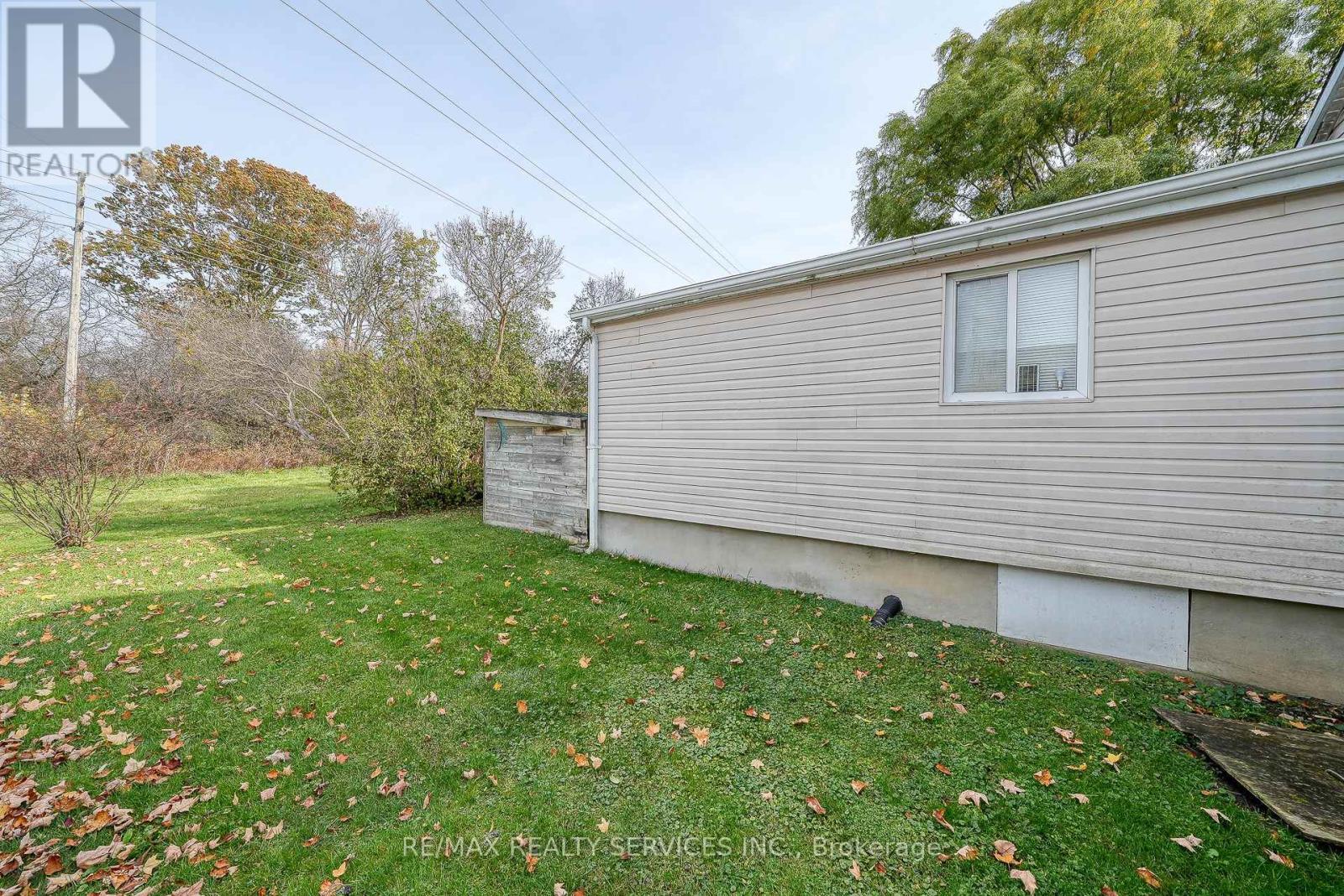 24 Norlan Avenue, London East, ON - Outdoor