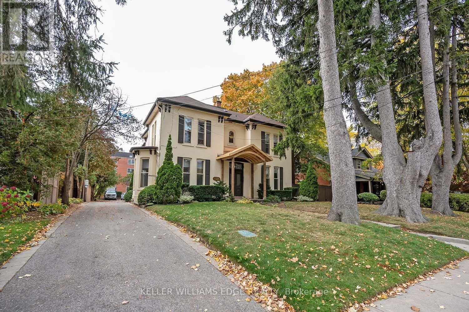 6 - 432 Burlington Avenue, Burlington, ON - Outdoor With Facade