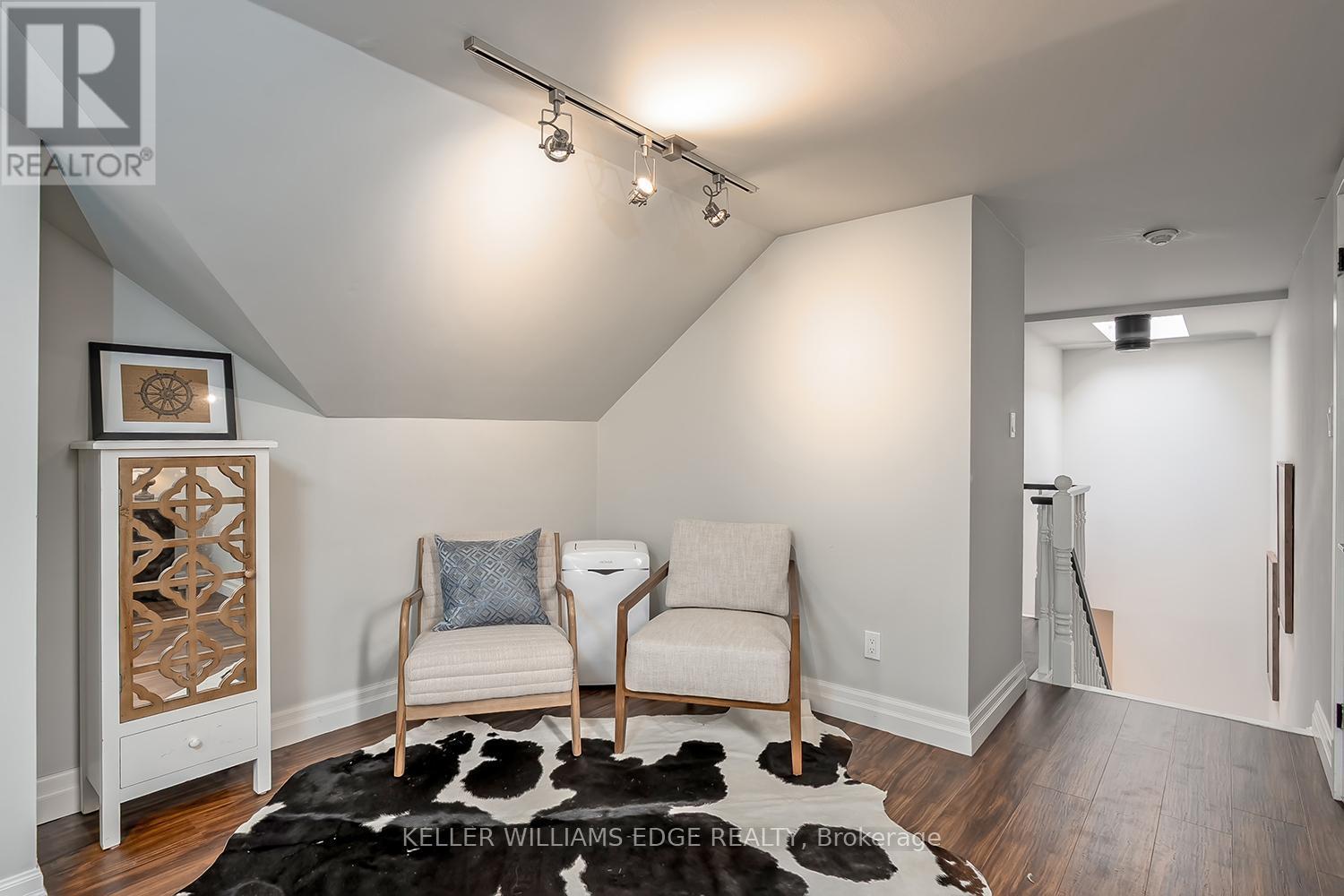 6 - 432 Burlington Avenue, Burlington, ON - Indoor Photo Showing Other Room