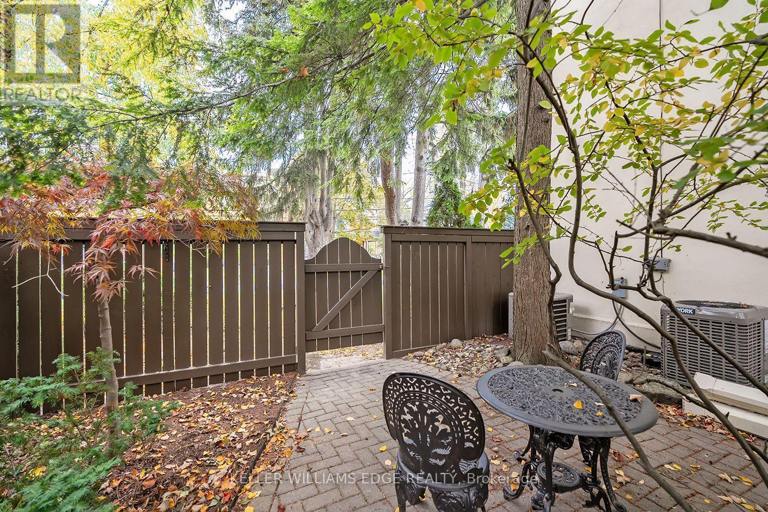 6 - 432 Burlington Avenue, Burlington, ON - Outdoor