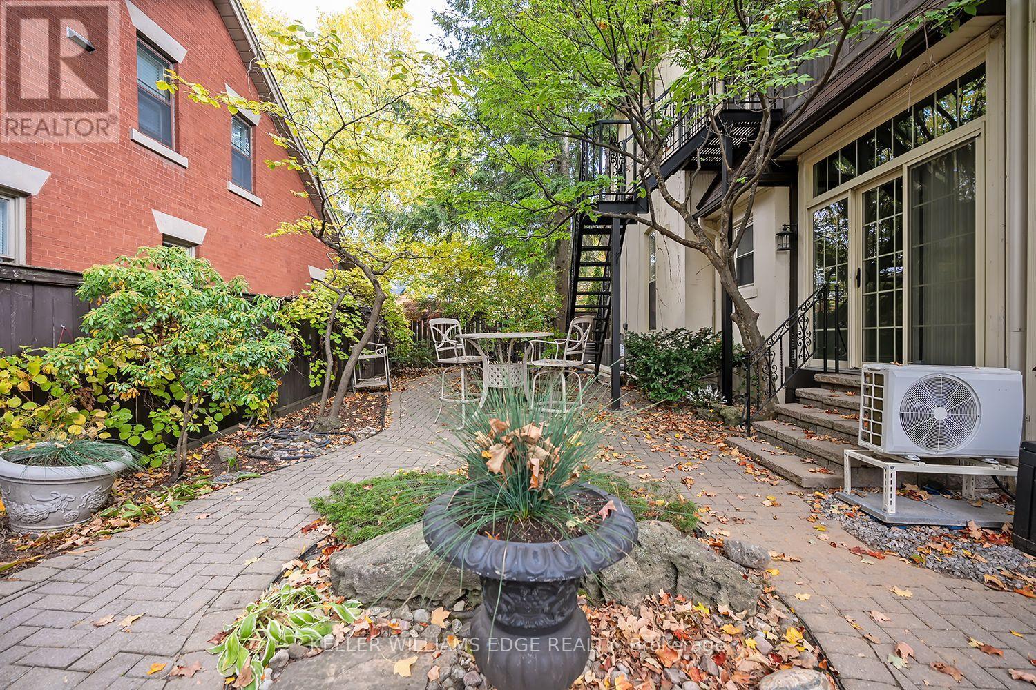 6 - 432 Burlington Avenue, Burlington, ON - Outdoor