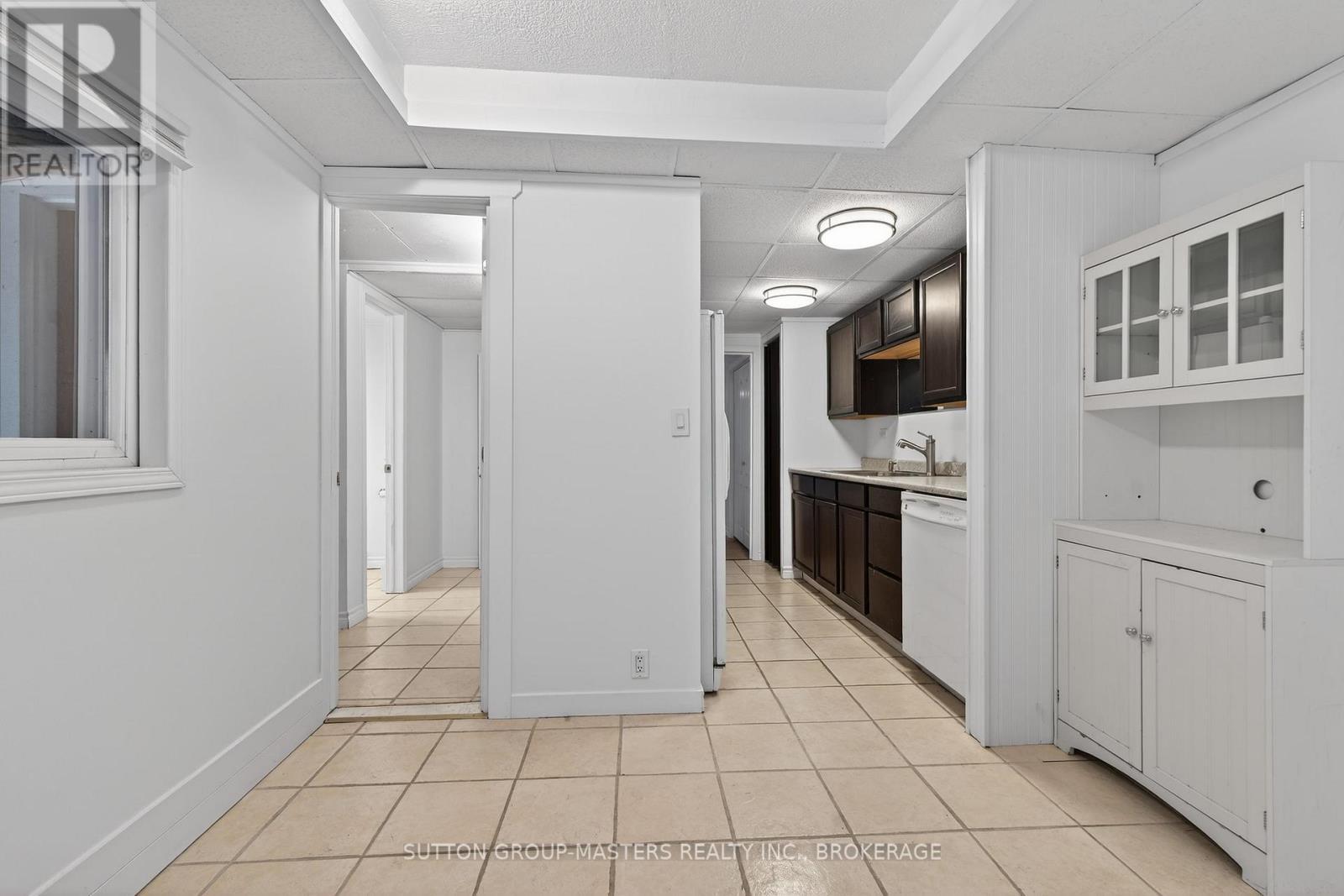 16 Corrigan Street, Kingston (East Of Sir John A. Blvd), ON - Indoor