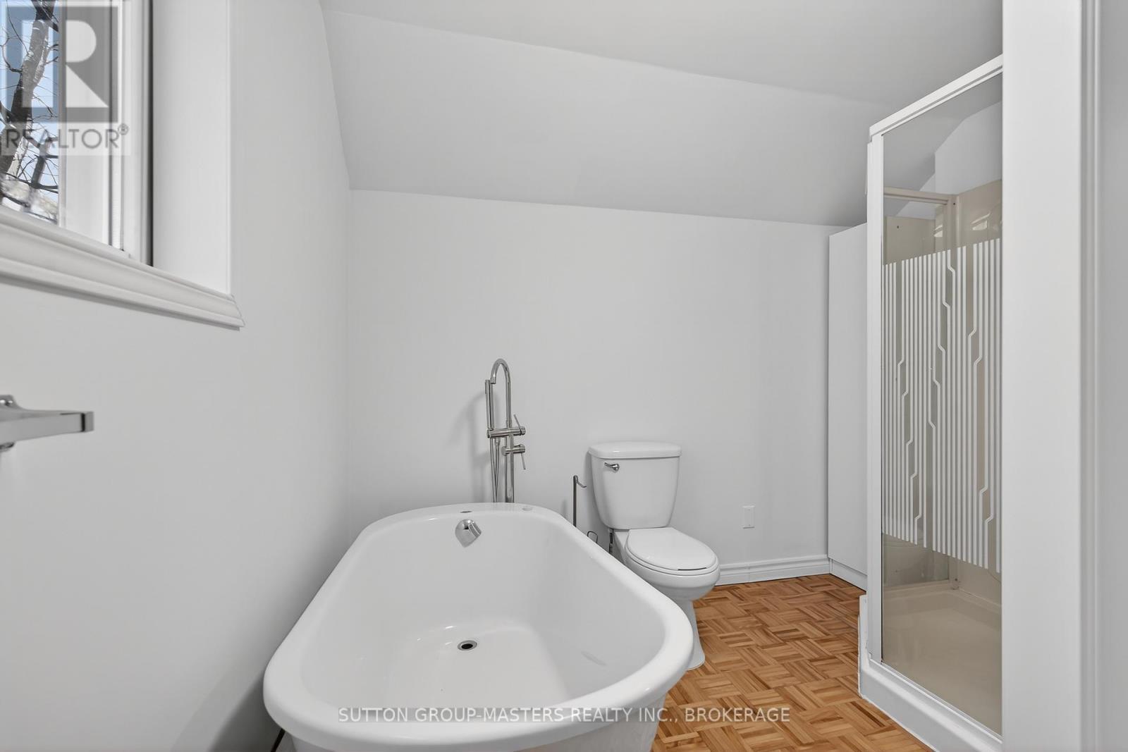 16 Corrigan Street, Kingston (East Of Sir John A. Blvd), ON - Indoor Photo Showing Bathroom
