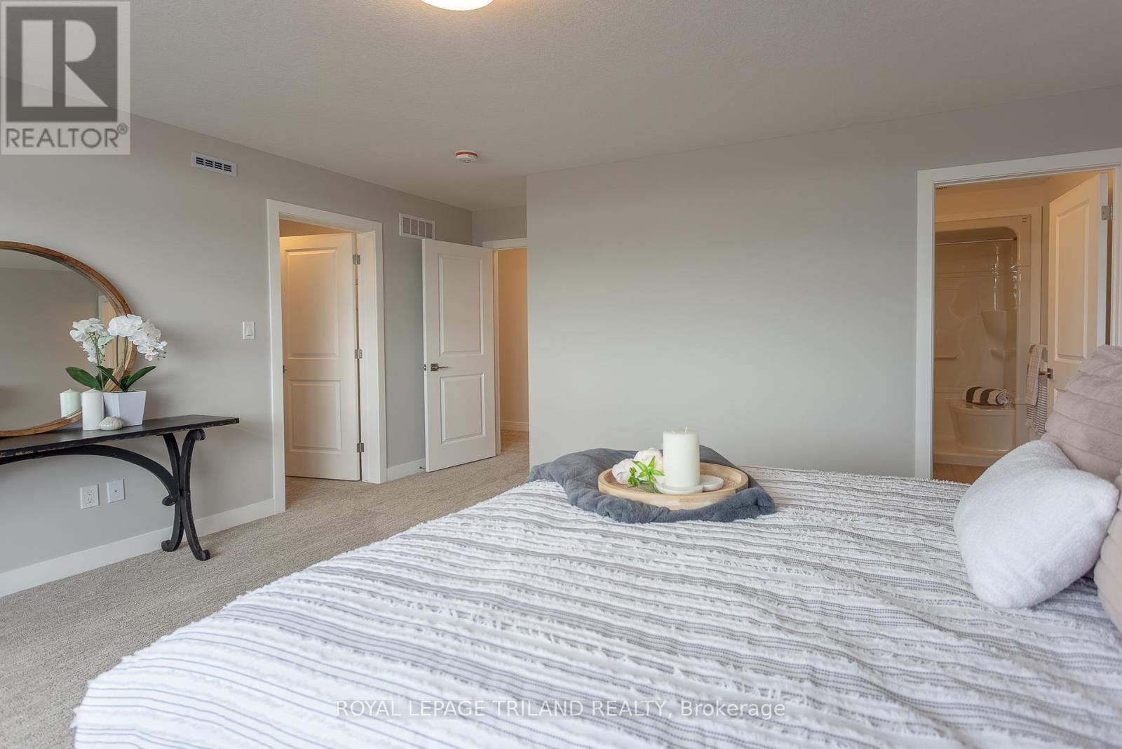 122 Styles Drive, St. Thomas, ON - Indoor Photo Showing Bedroom