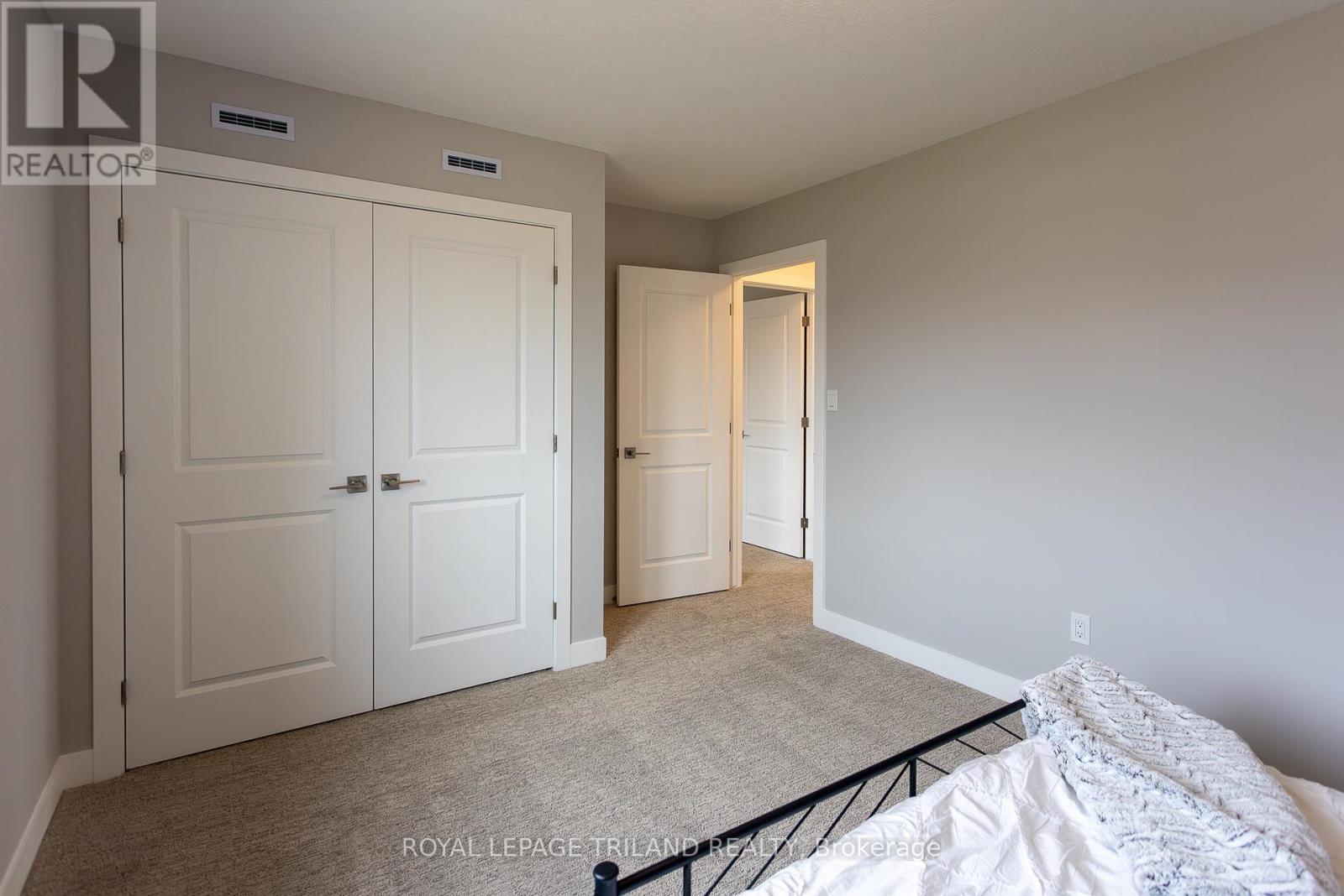 122 Styles Drive, St. Thomas, ON - Indoor Photo Showing Bedroom