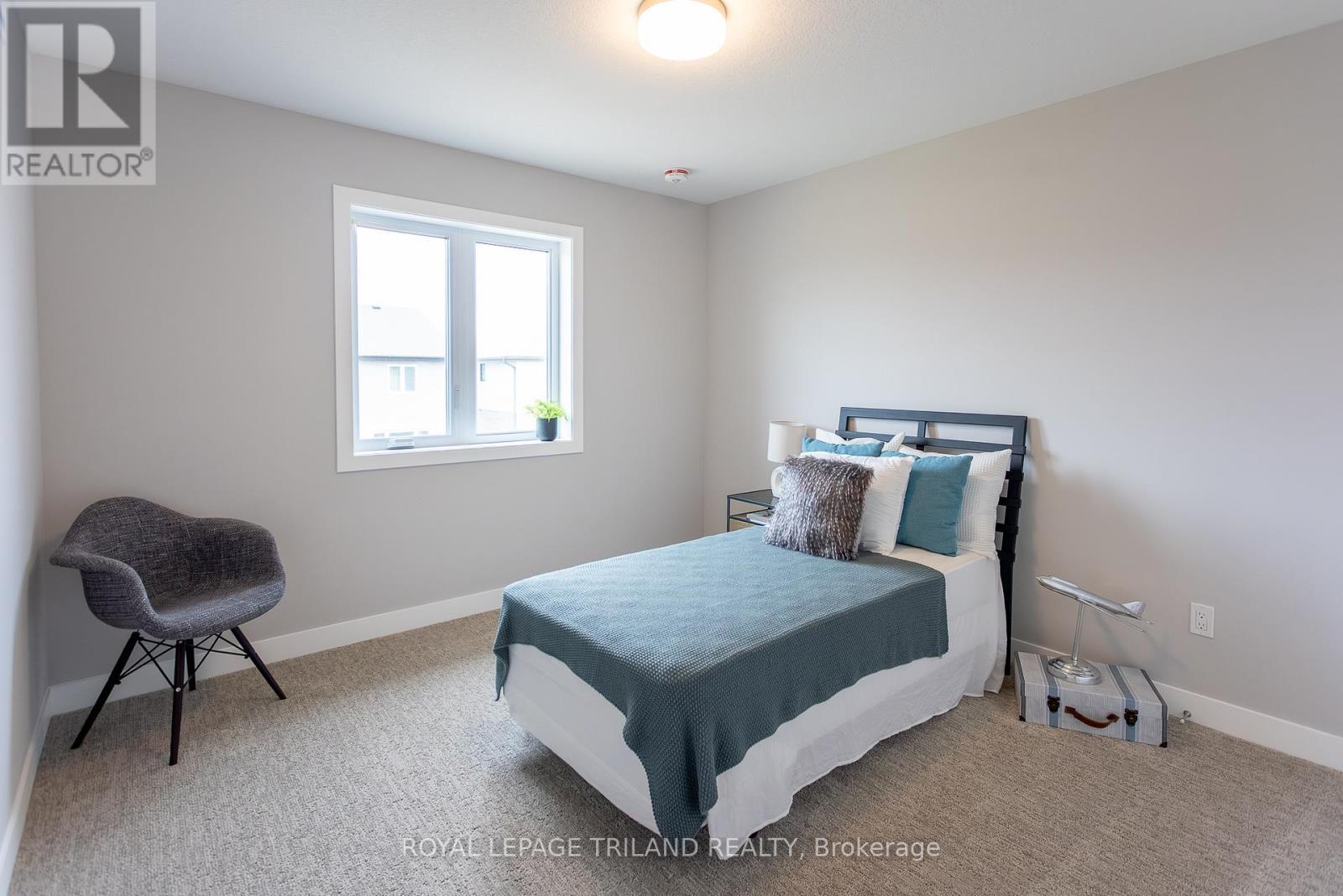 122 Styles Drive, St. Thomas, ON - Indoor Photo Showing Bedroom