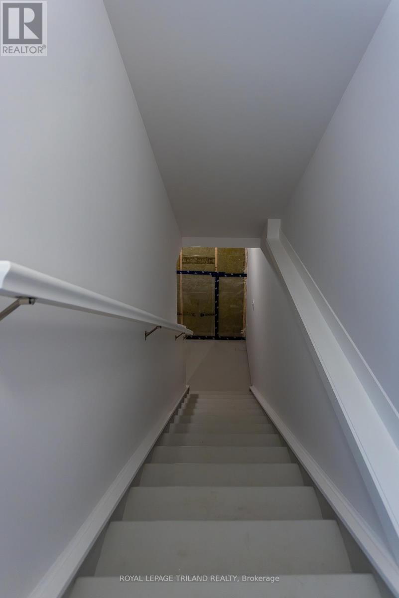 122 Styles Drive, St. Thomas, ON - Indoor Photo Showing Other Room