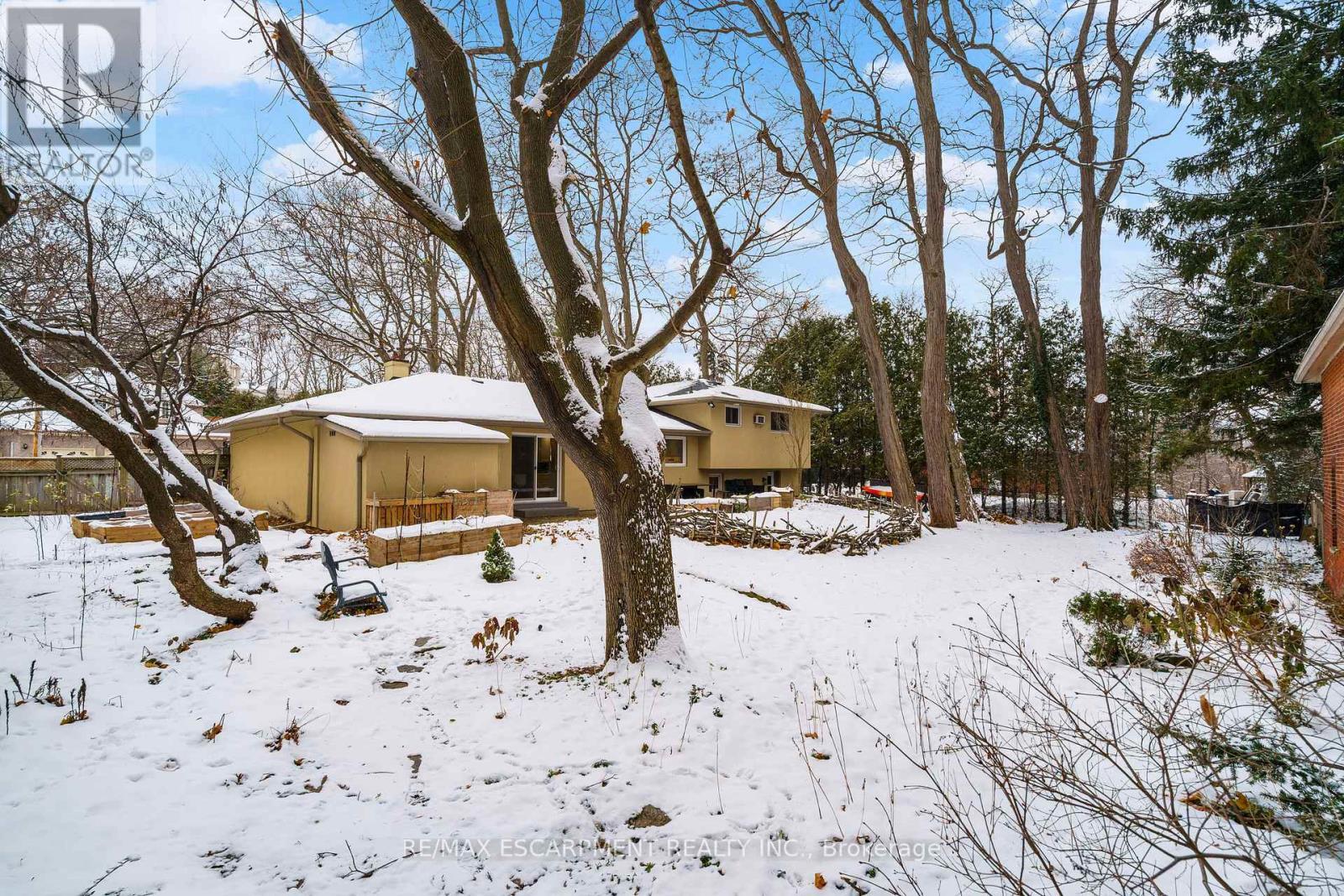 3 Hatfield Place, Hamilton, ON - Outdoor