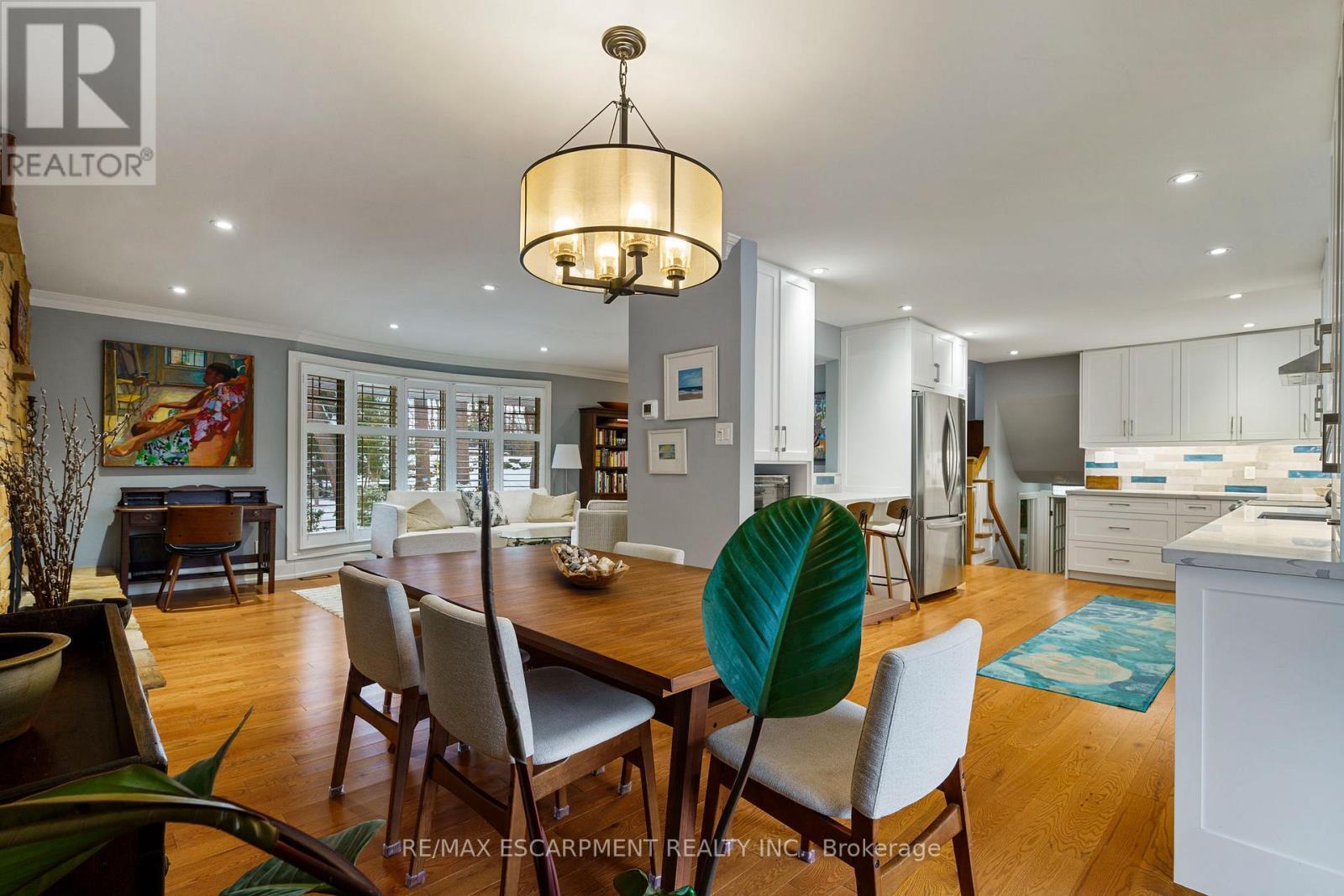 3 Hatfield Place, Hamilton, ON - Indoor Photo Showing Dining Room