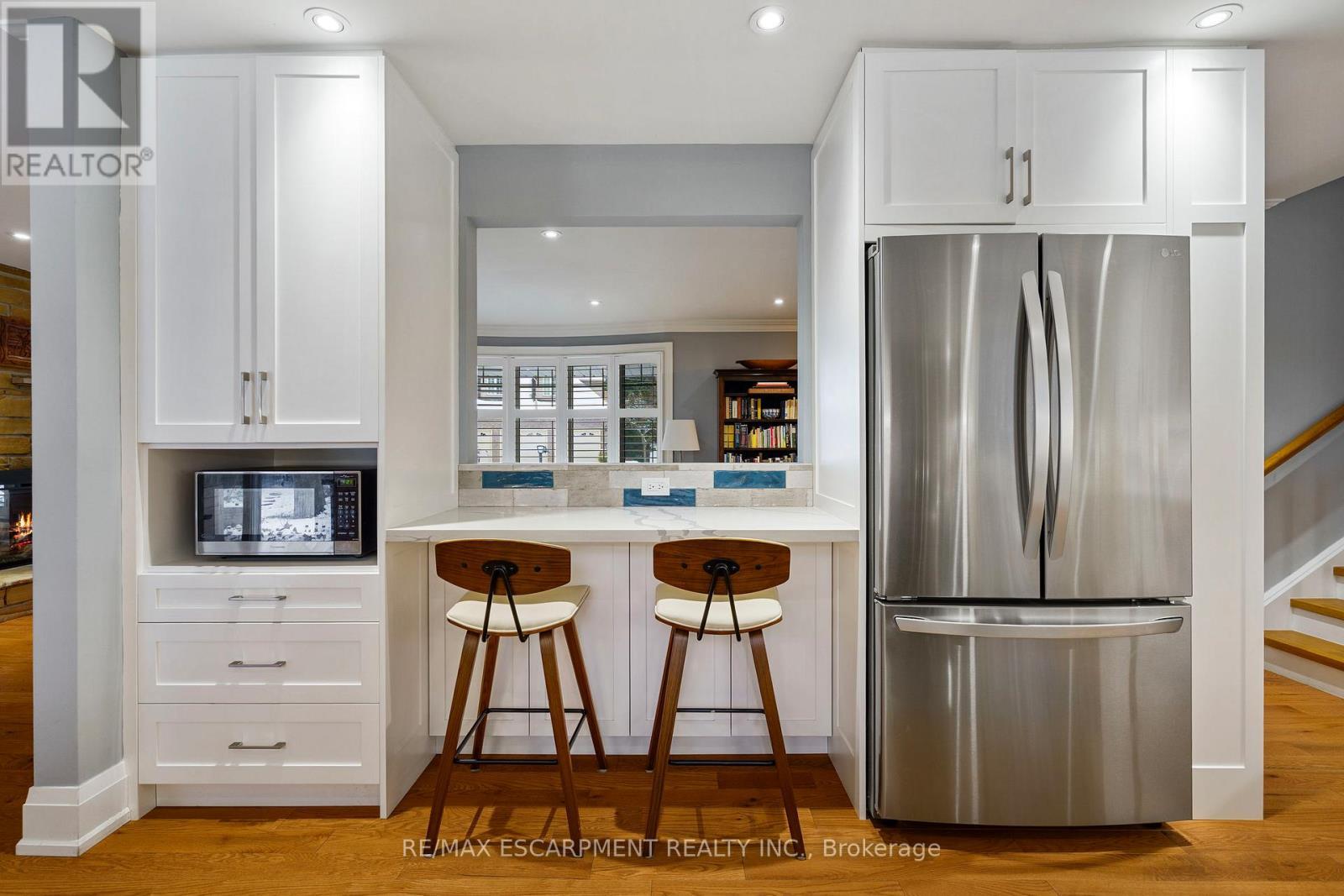 3 Hatfield Place, Hamilton, ON - Indoor Photo Showing Kitchen
