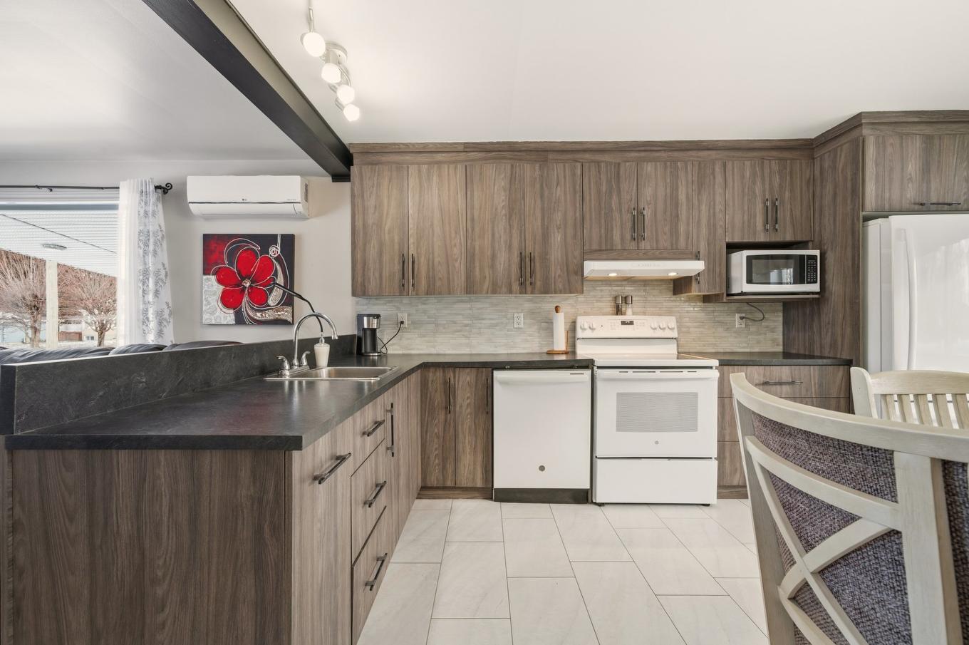 Kitchen - 1529 Rue Beaugrand, Acton Vale, QC - Indoor Photo Showing Kitchen