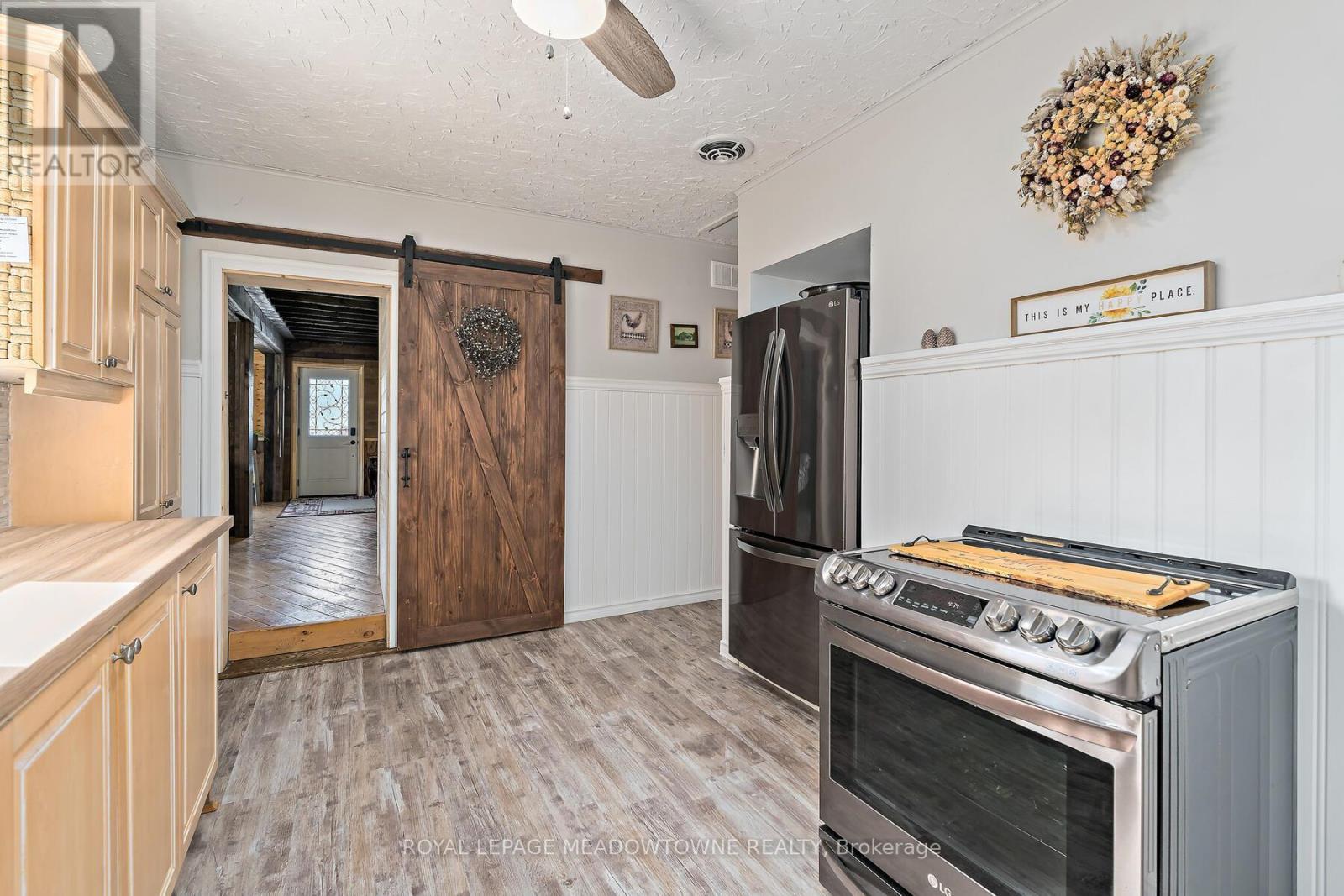 Kitchen Access to Bonus Room - 9201 24 Side Road, Erin, ON - Indoor