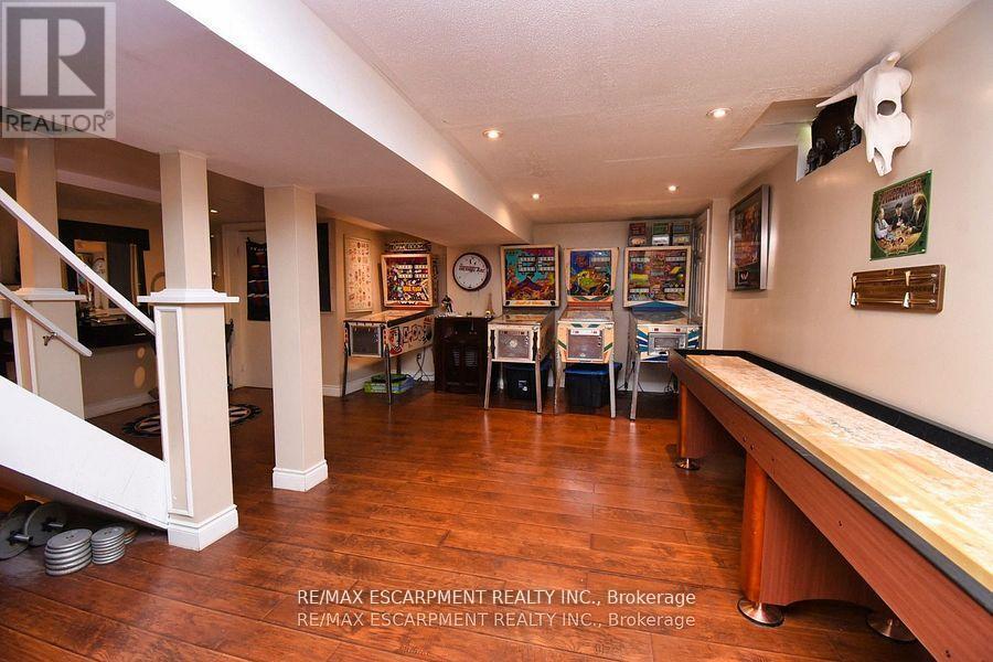 448 Acadia Drive, Hamilton, ON - Indoor Photo Showing Other Room