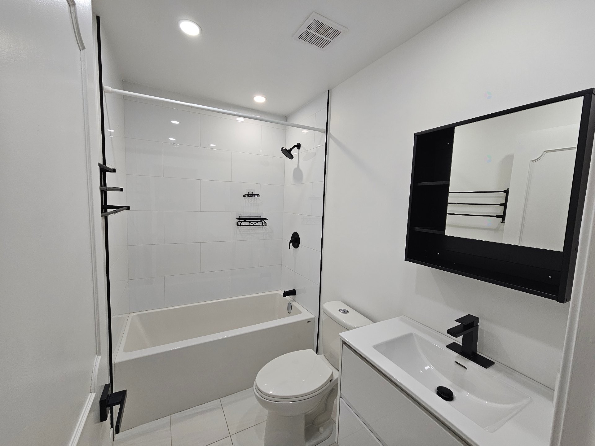 Salle de bains - 4-7900 Rue Madeleine-Huguenin, Montréal (Mercier/Hochelaga-Maisonneuve), QC - Indoor Photo Showing Bathroom