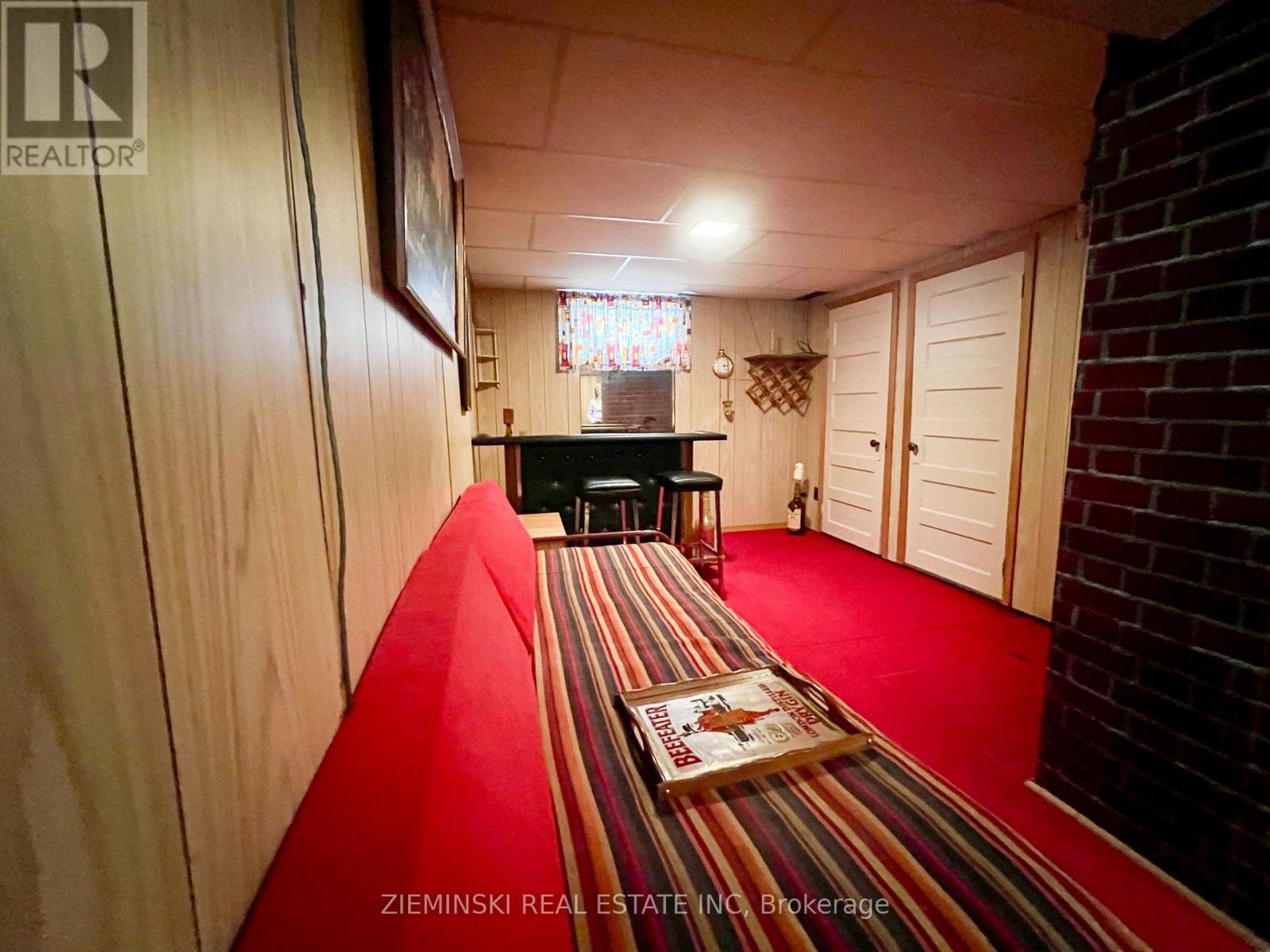 68 Second Avenue, Smooth Rock Falls (Srf), ON - Indoor