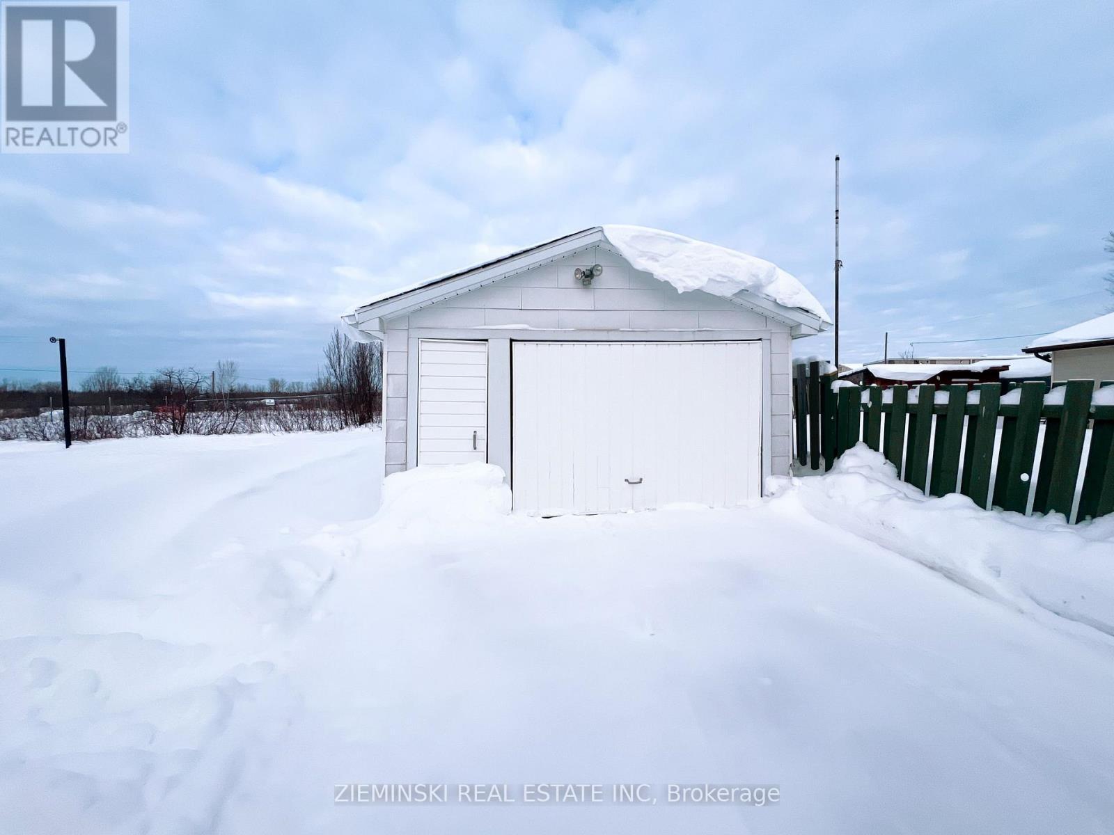 68 Second Avenue, Smooth Rock Falls (Srf), ON - Outdoor