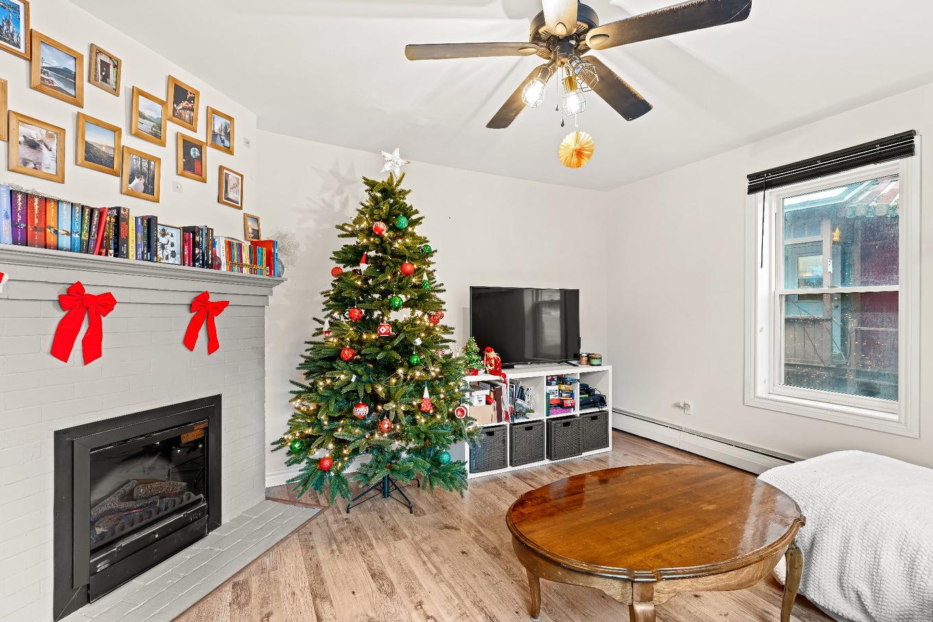 Bedroom - 1186 - 1188 Rue Belvédère S., Sherbrooke (Les Nations), QC - Indoor Photo Showing Living Room With Fireplace