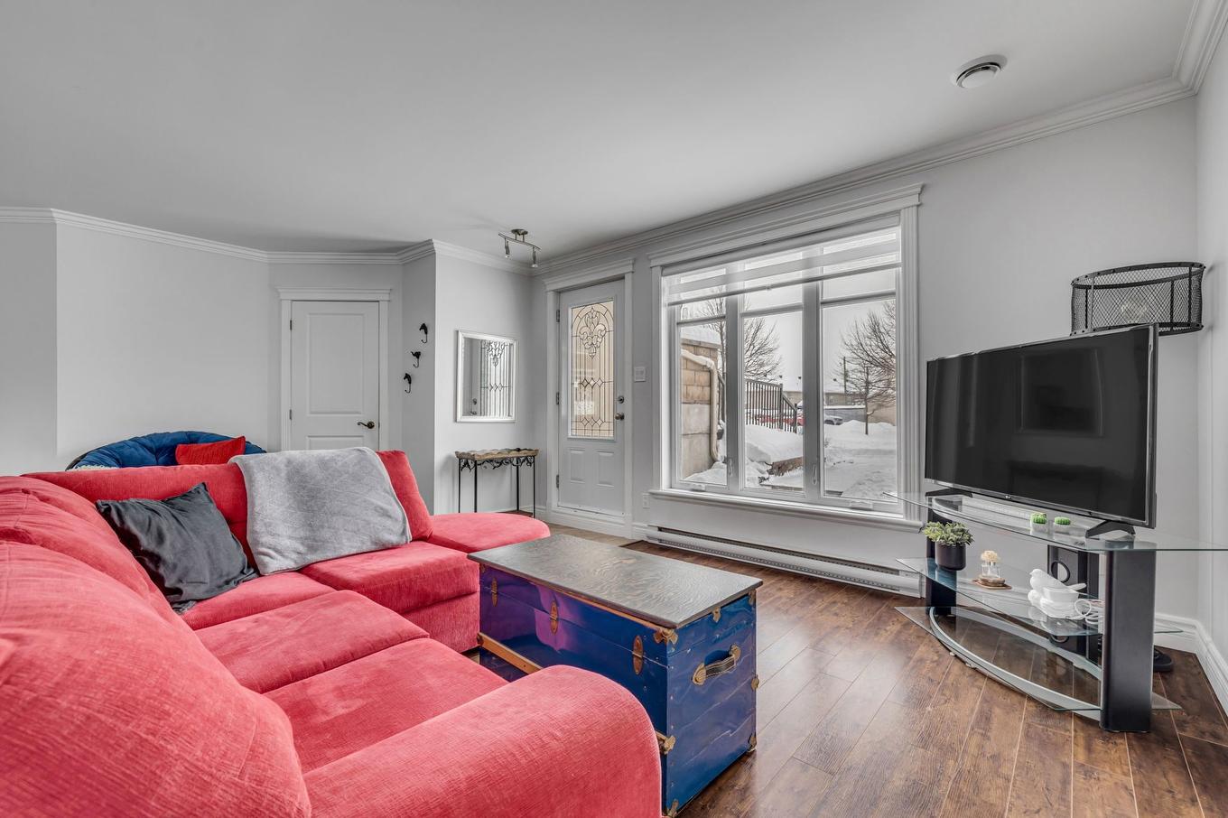 Salon - 4811 Rue Des Samares, Québec (Charlesbourg), QC - Indoor Photo Showing Living Room