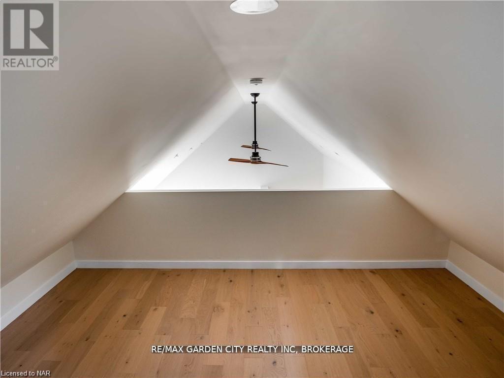 98 Pleasant Avenue, St. Catharines (Downtown), ON - Indoor Photo Showing Other Room