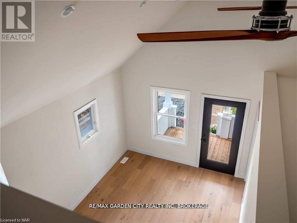 98 Pleasant Avenue, St. Catharines (Downtown), ON - Indoor Photo Showing Other Room