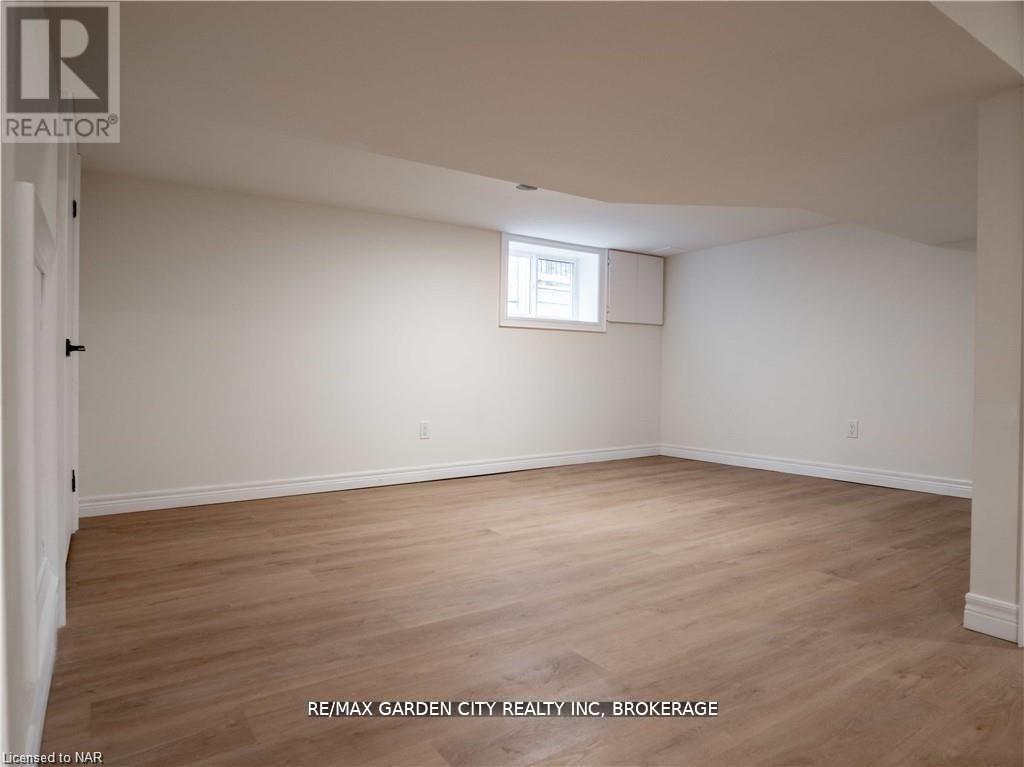 98 Pleasant Avenue, St. Catharines (Downtown), ON - Indoor Photo Showing Other Room
