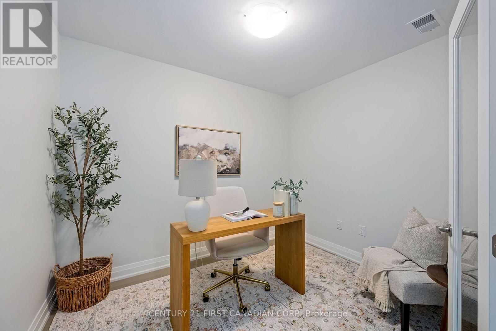 Den - 203 - 1560 Upper West Avenue, London South (South B), ON - Indoor Photo Showing Office