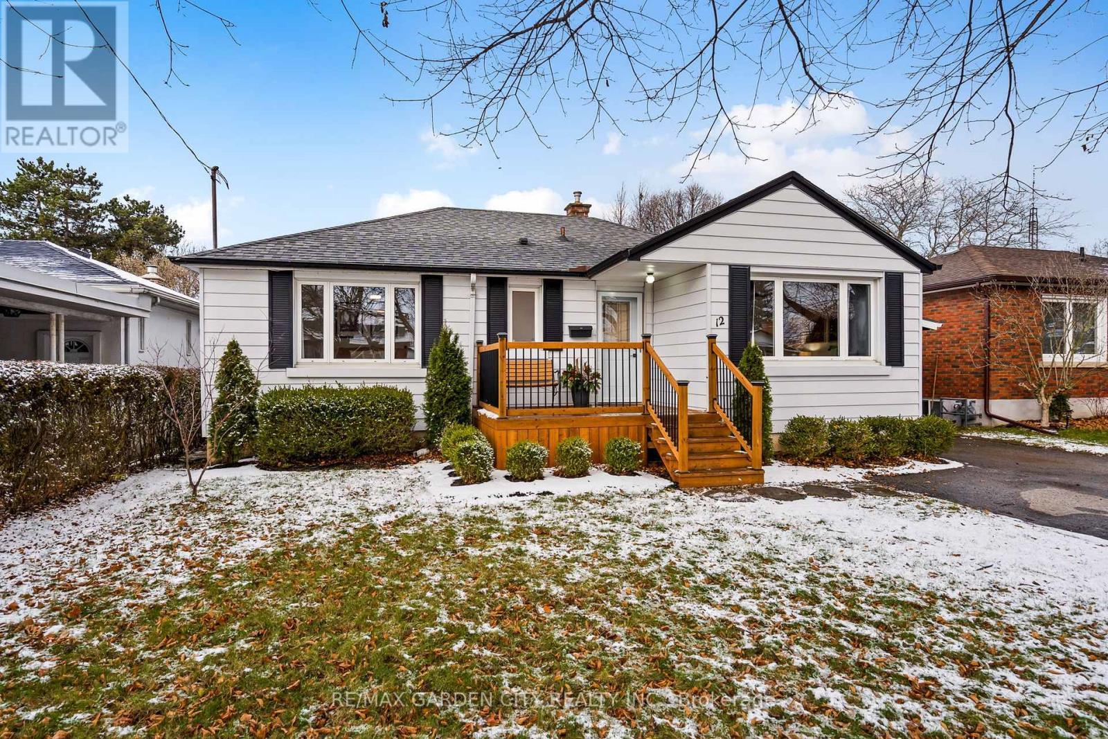 12 Nello Street, St. Catharines (Fairview), ON - Outdoor With Deck Patio Veranda