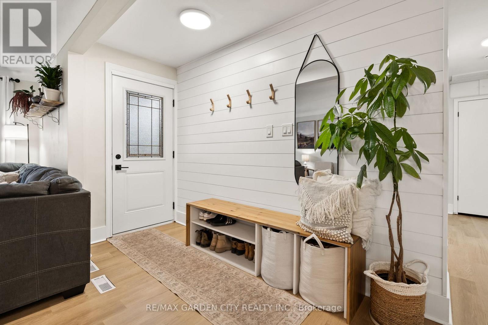 12 Nello Street, St. Catharines (Fairview), ON - Indoor Photo Showing Other Room