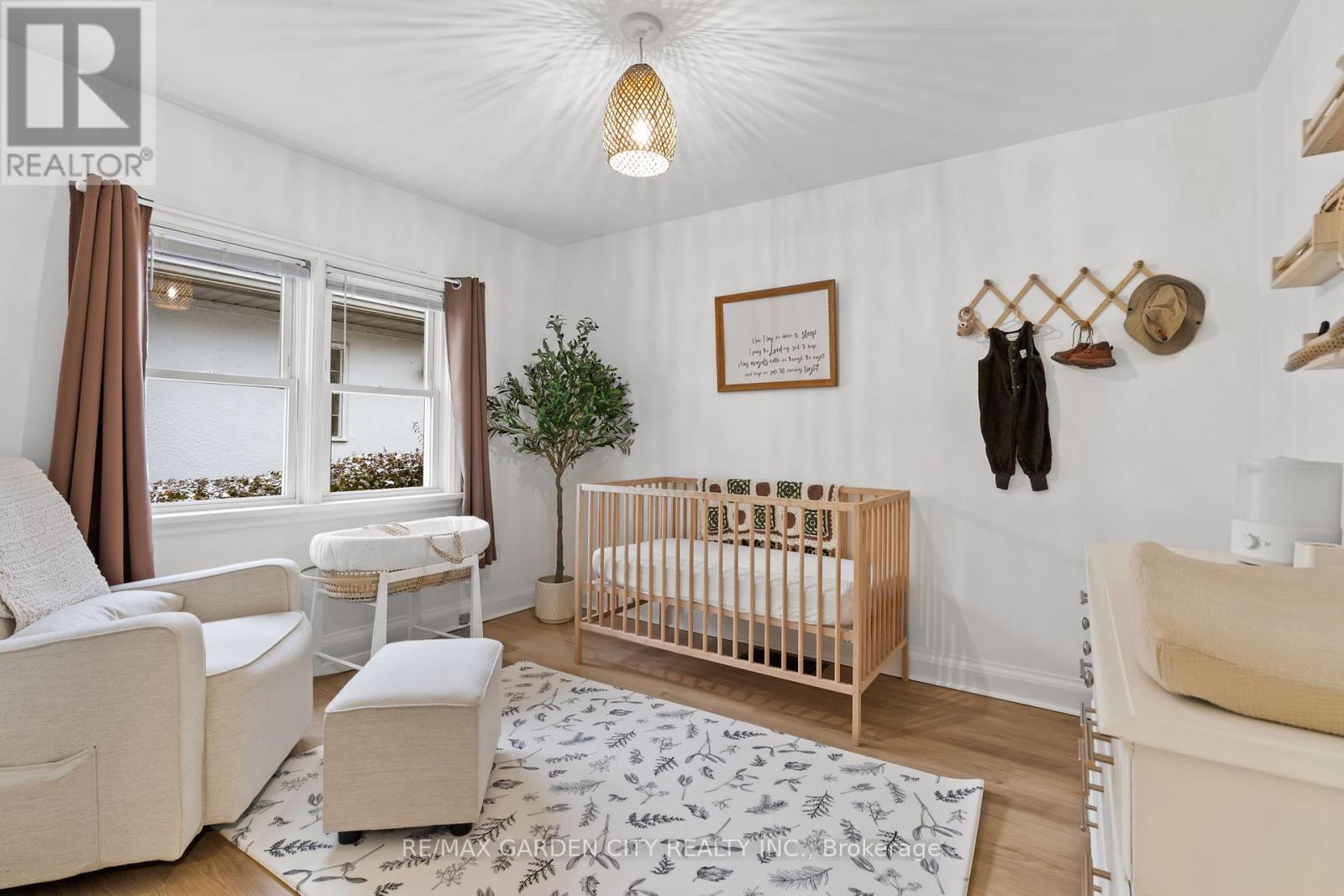 12 Nello Street, St. Catharines (Fairview), ON - Indoor