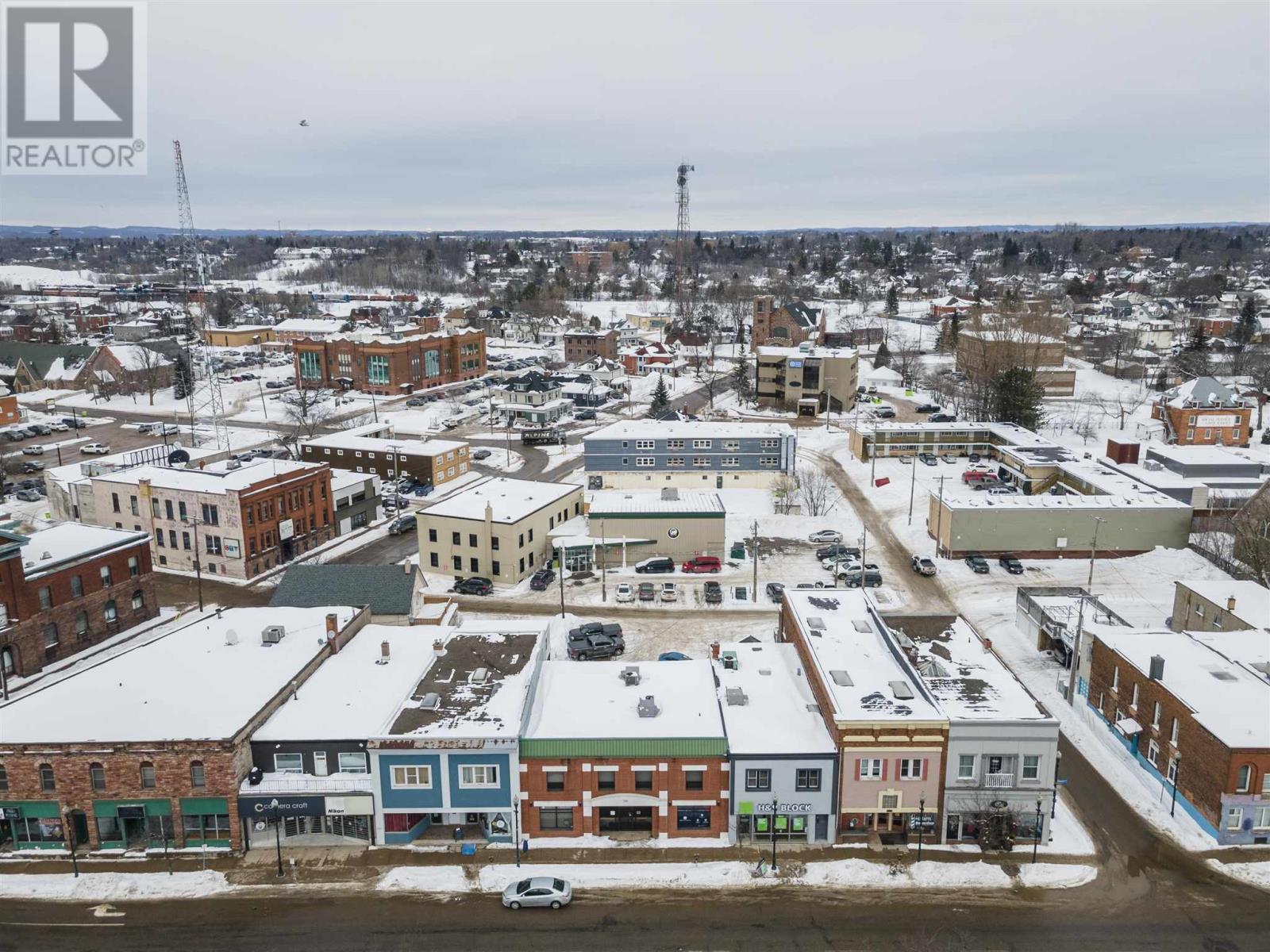 732-734 Queen St E, Sault Ste. Marie, ON