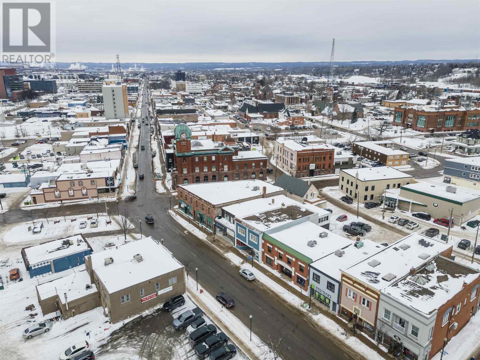 732-734 Queen St E, Sault Ste. Marie, ON