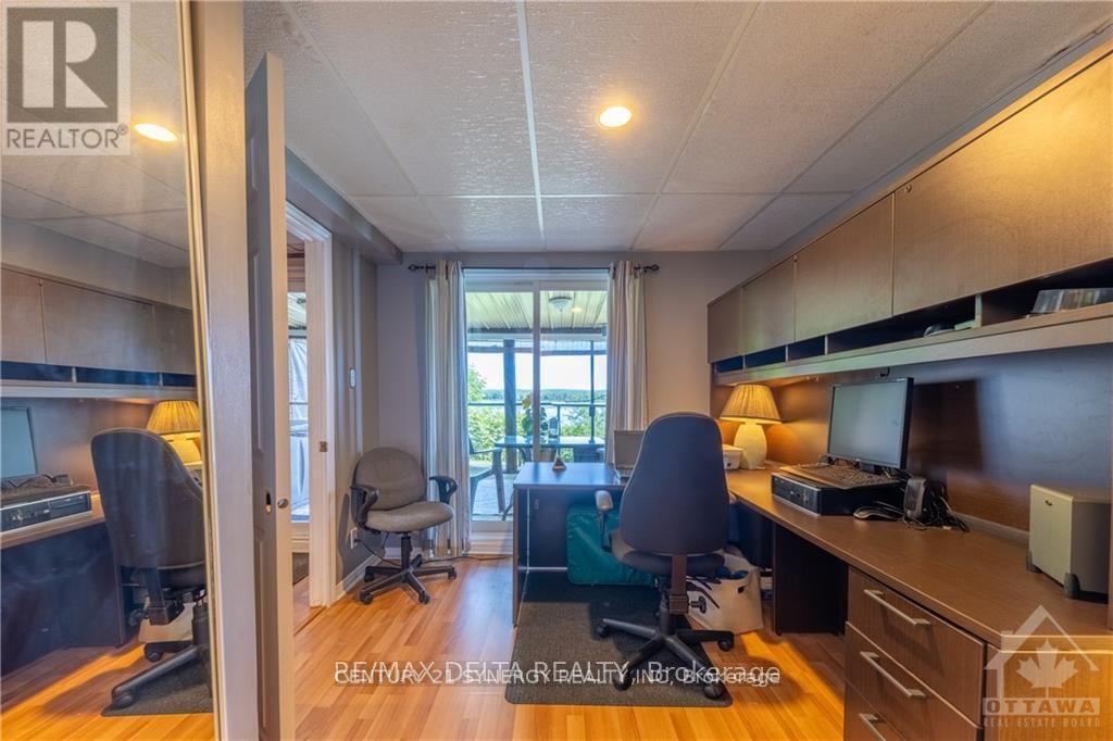 3641 Principale Street, Alfred And Plantagenet, ON - Indoor Photo Showing Office