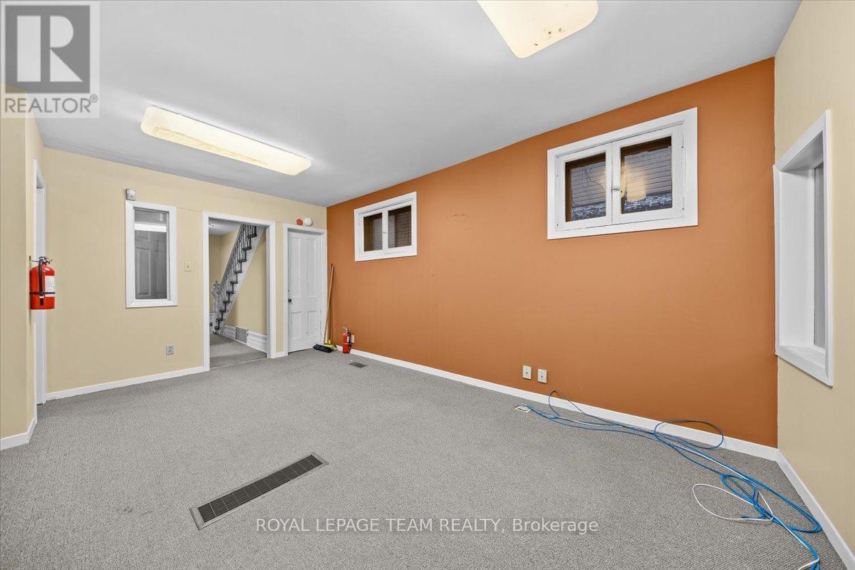 17 Arlington Avenue, Ottawa, ON