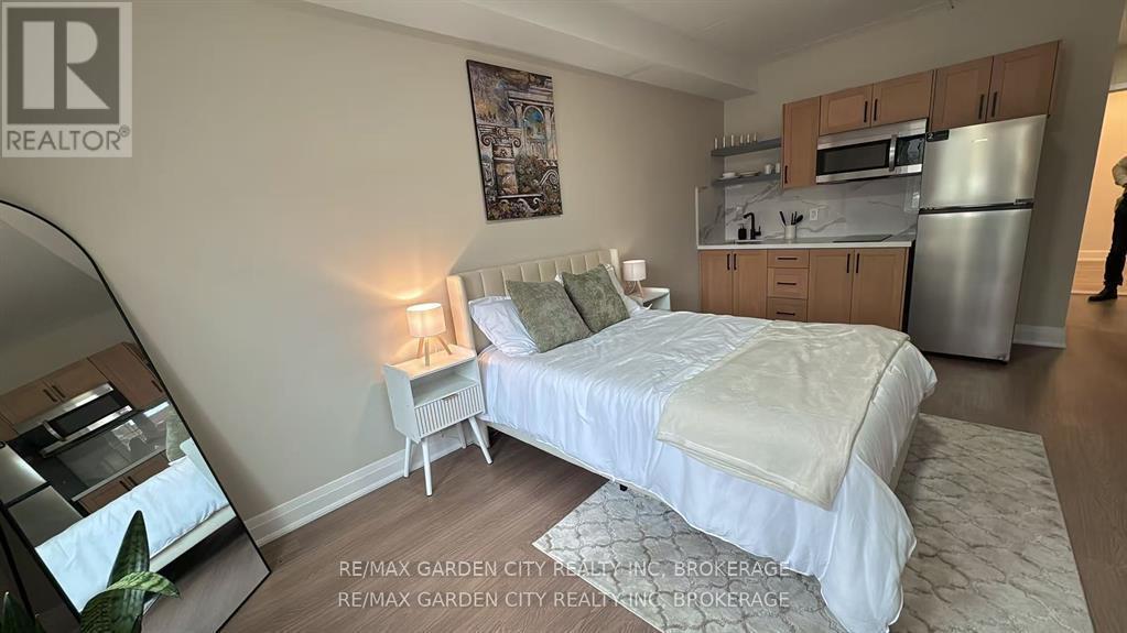 Commercial Unit - 7737 Lundy'S Lane, Niagara Falls (Ascot), ON