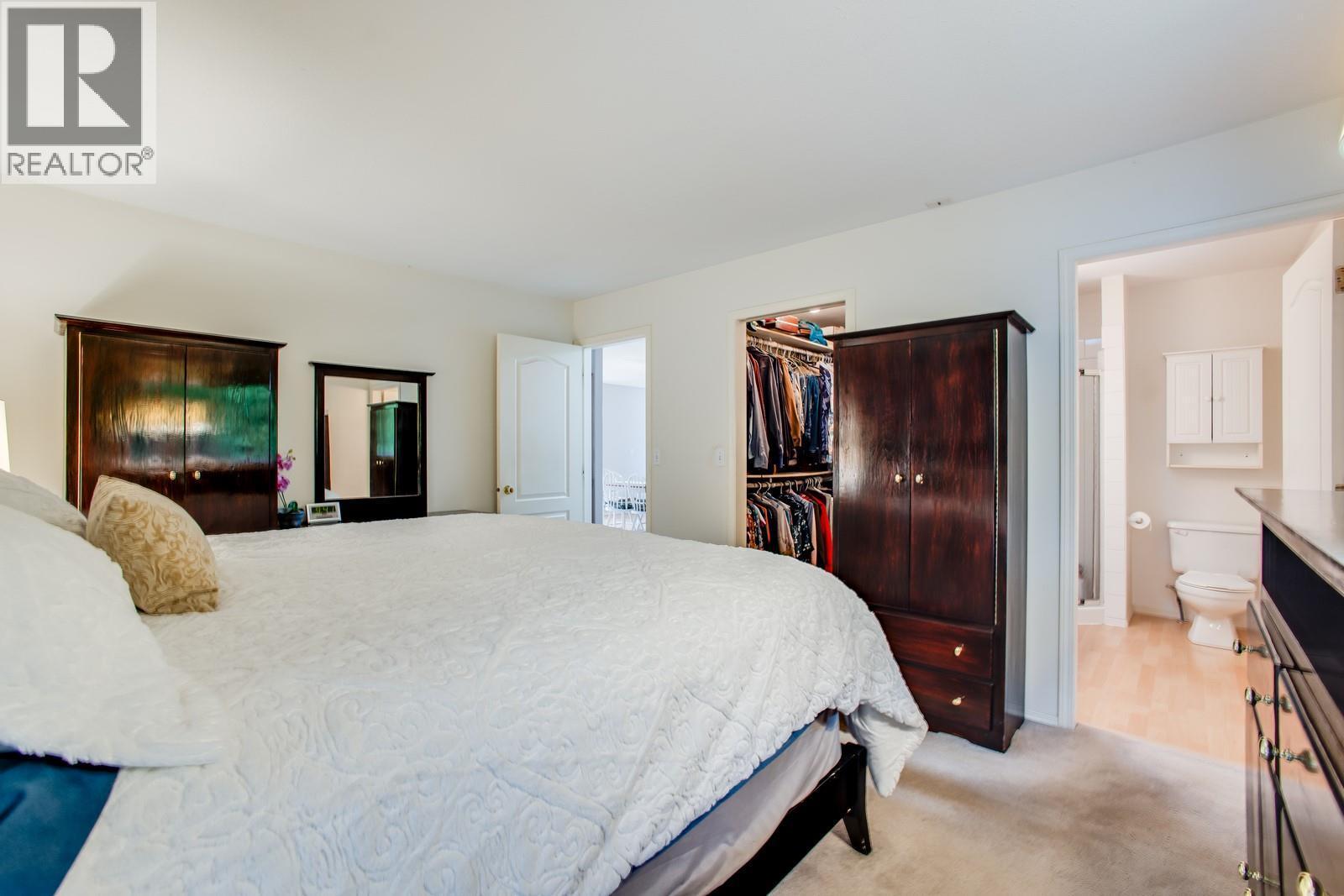 1650 Highland Drive N, Kelowna, BC - Indoor Photo Showing Bedroom