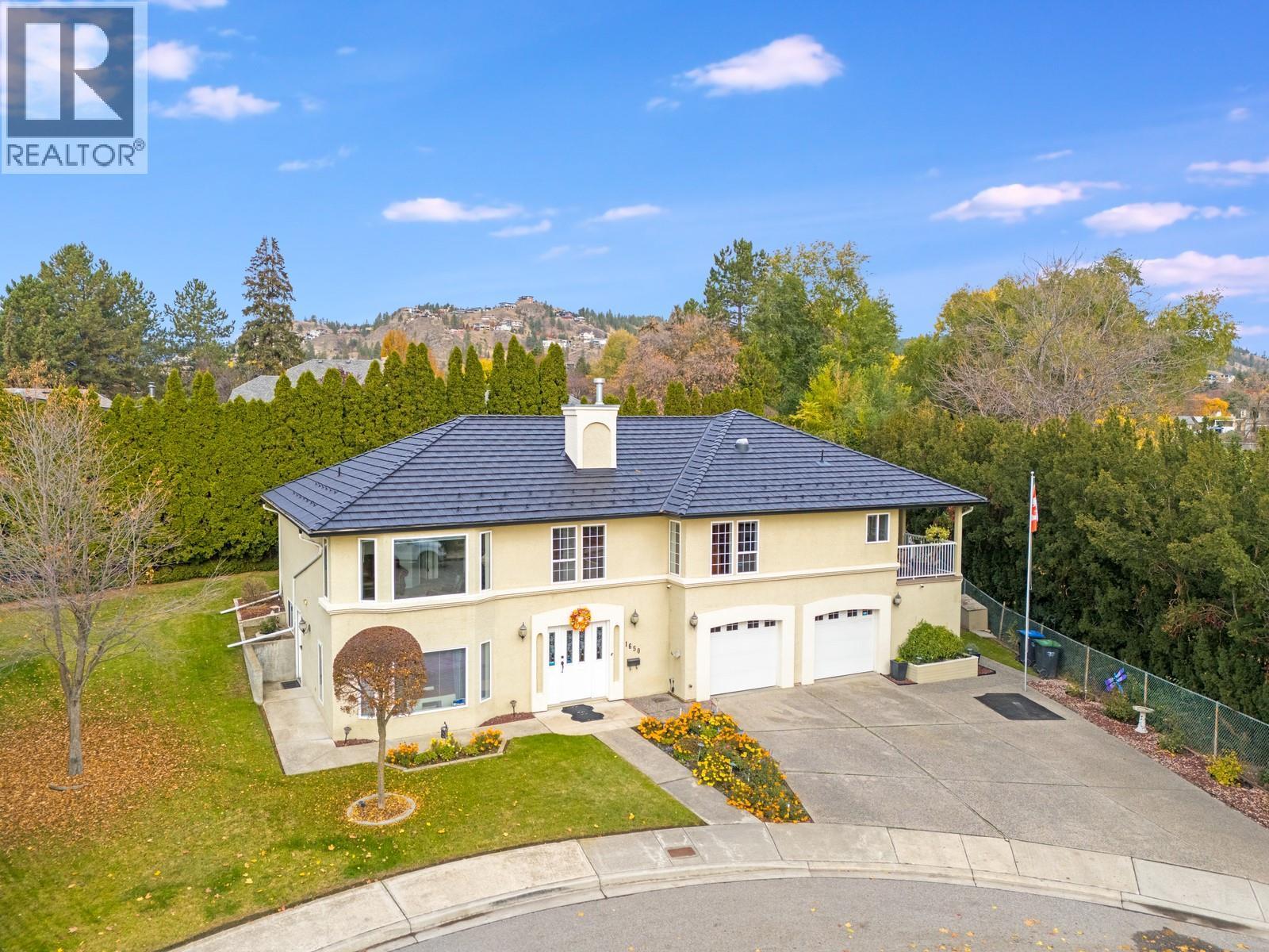 1650 Highland Drive N, Kelowna, BC - Outdoor