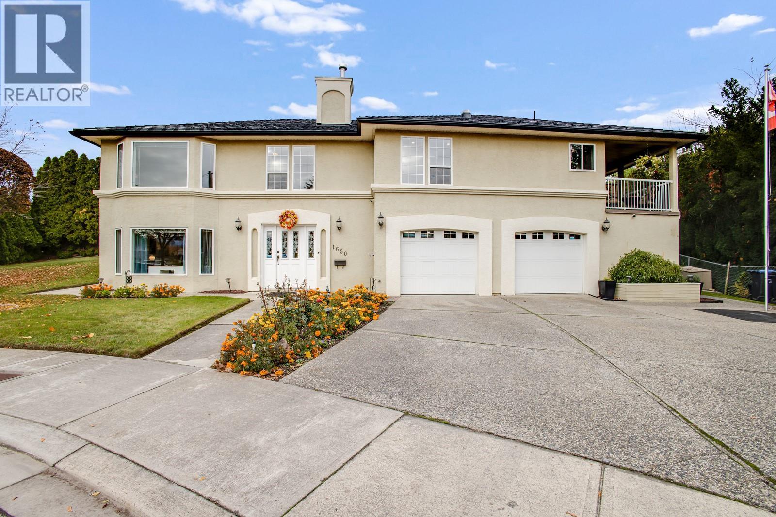 1650 Highland Drive N, Kelowna, BC - Outdoor