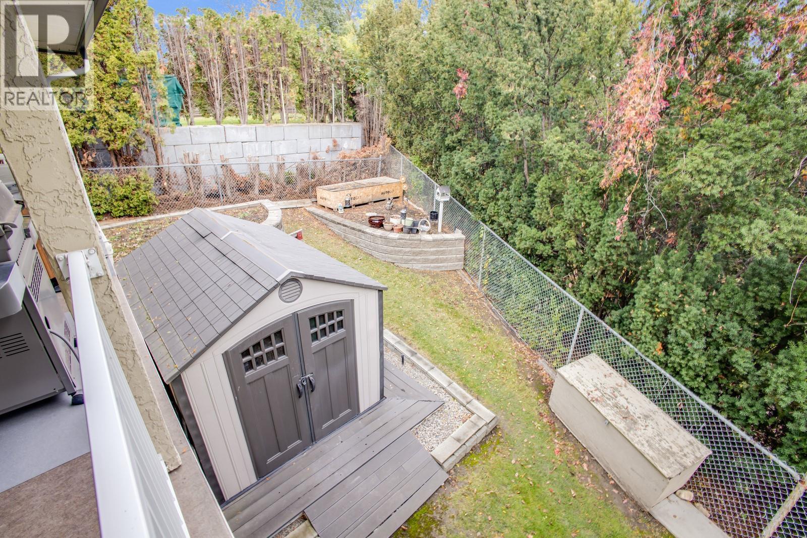 1650 Highland Drive N, Kelowna, BC - Outdoor