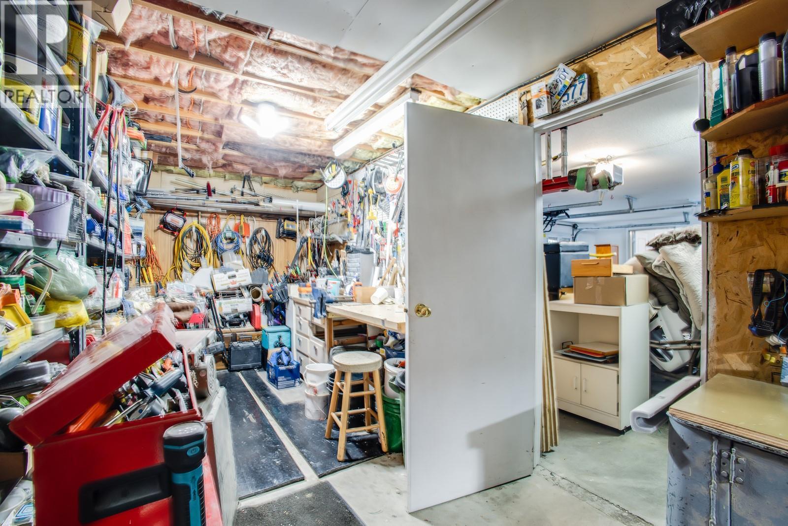 Workshop - 1650 Highland Drive N, Kelowna, BC - Indoor With Storage