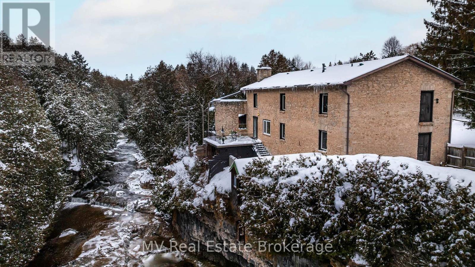 6 Millridge Estate Private, Centre Wellington (Elora/Salem), ON - Outdoor