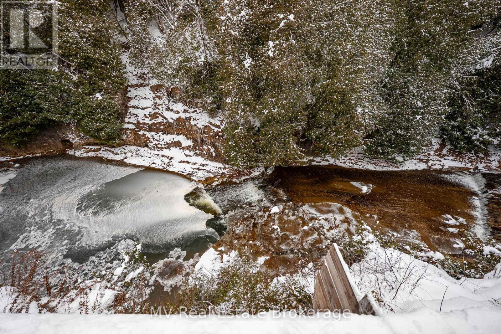 6 Millridge Estate Private, Centre Wellington (Elora/Salem), ON - Outdoor