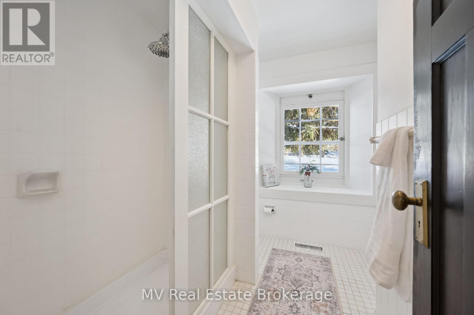 6 Millridge Estate Private, Centre Wellington (Elora/Salem), ON - Indoor