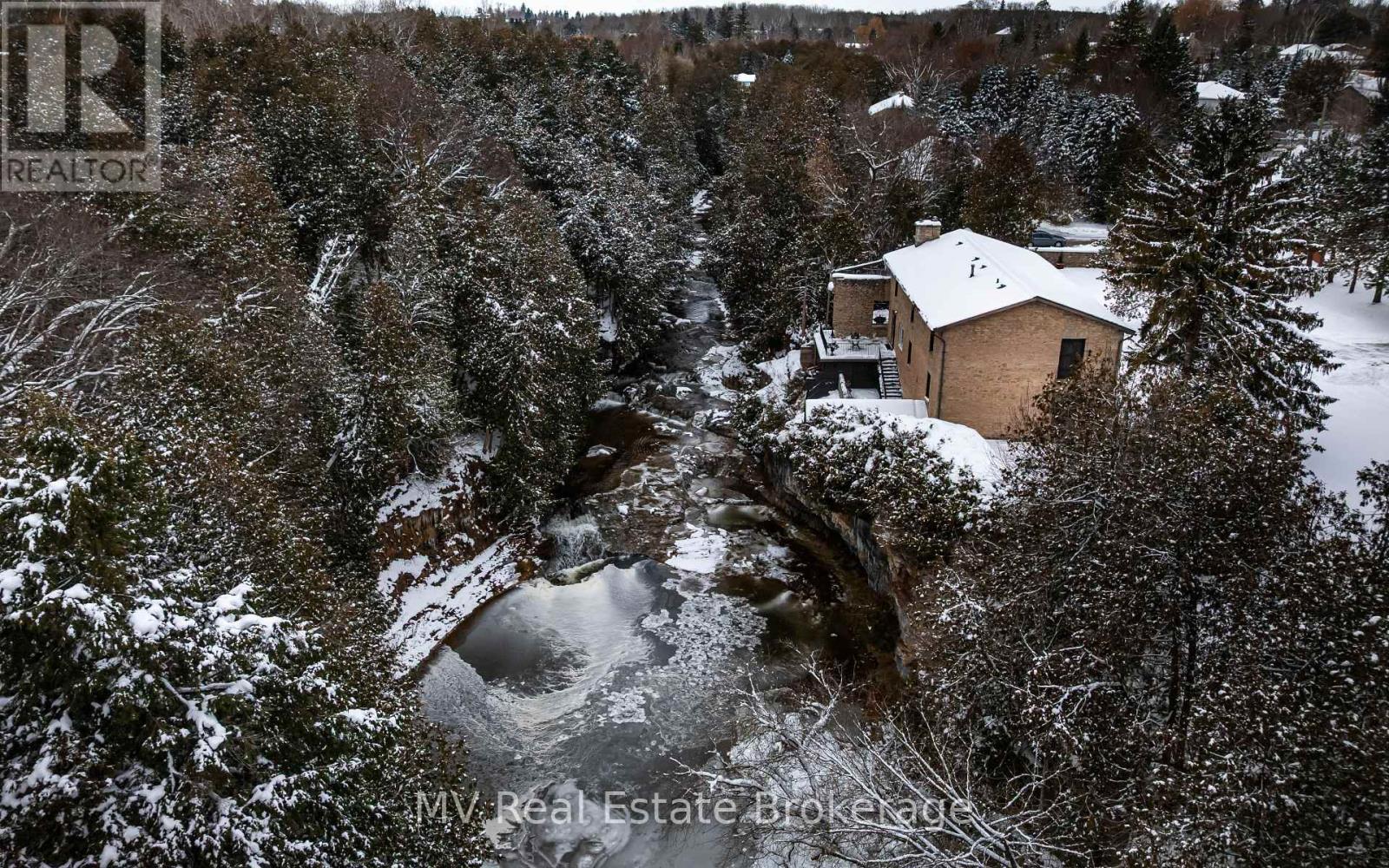 6 Millridge Estate Private, Centre Wellington (Elora/Salem), ON - Outdoor