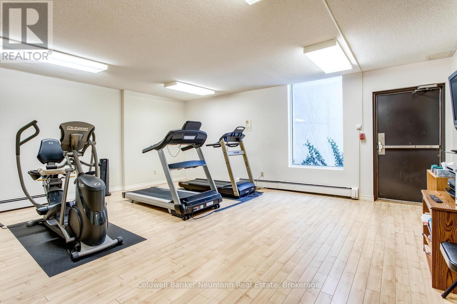 205 - 23 Woodlawn Road E, Guelph (Riverside Park), ON - Indoor Photo Showing Gym Room