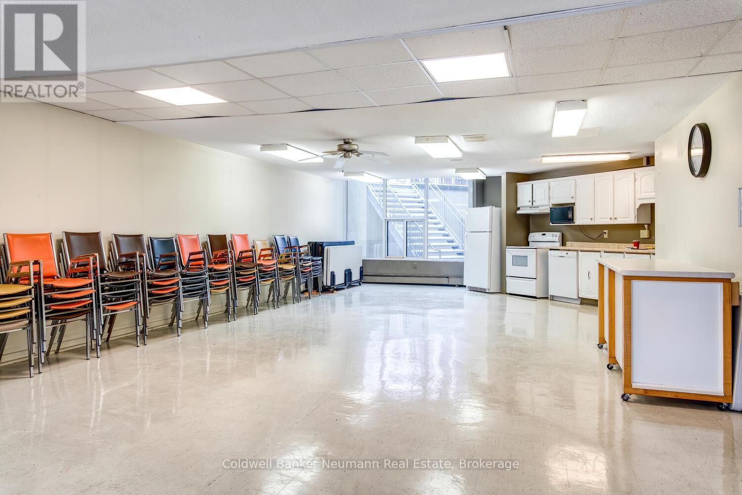 205 - 23 Woodlawn Road E, Guelph (Riverside Park), ON - Indoor