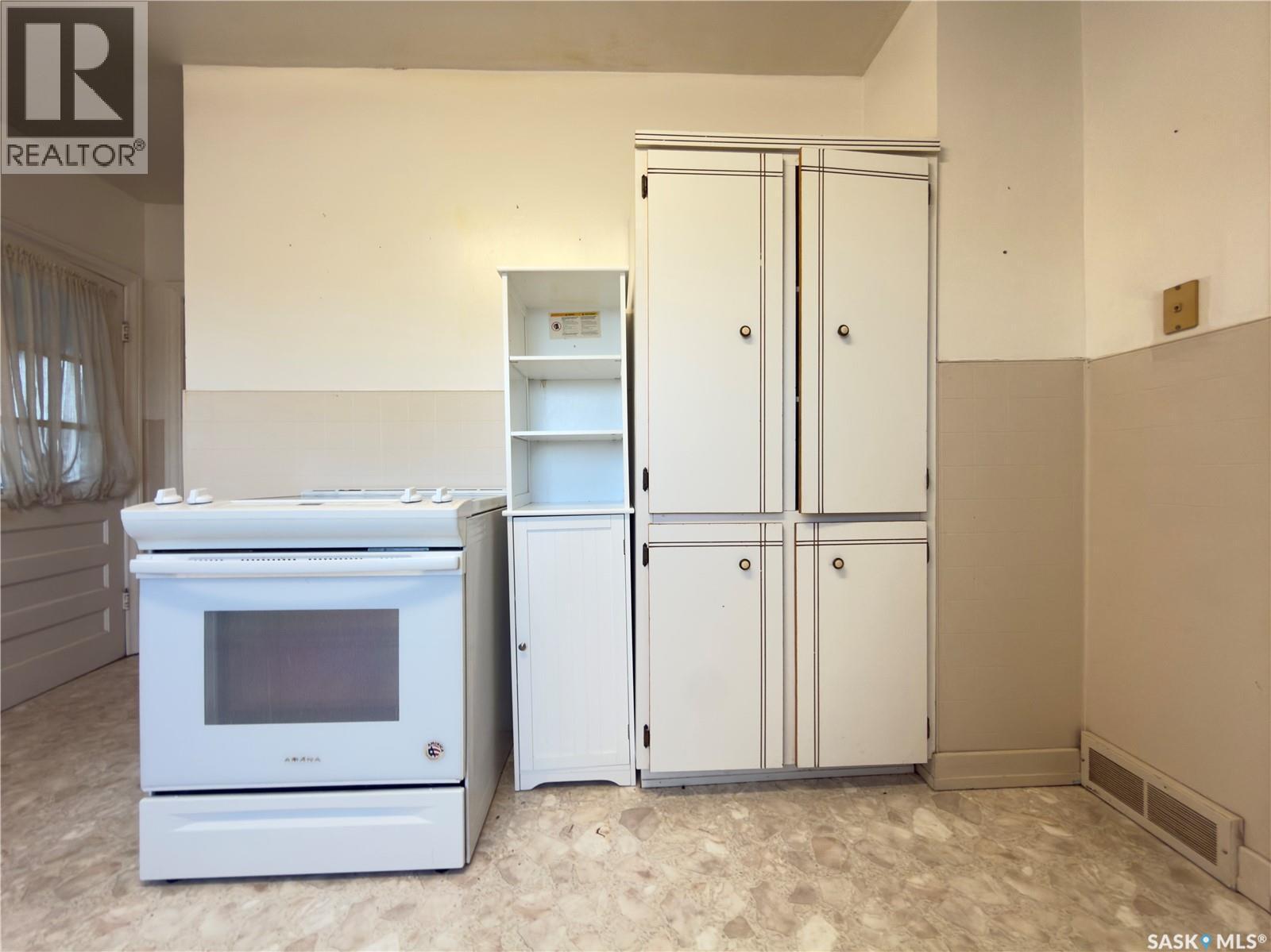 221 Elsa Street, Margo, SK - Indoor Photo Showing Other Room