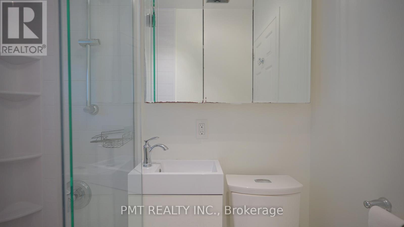 103 Yardley Avenue, Toronto, ON - Indoor Photo Showing Bathroom