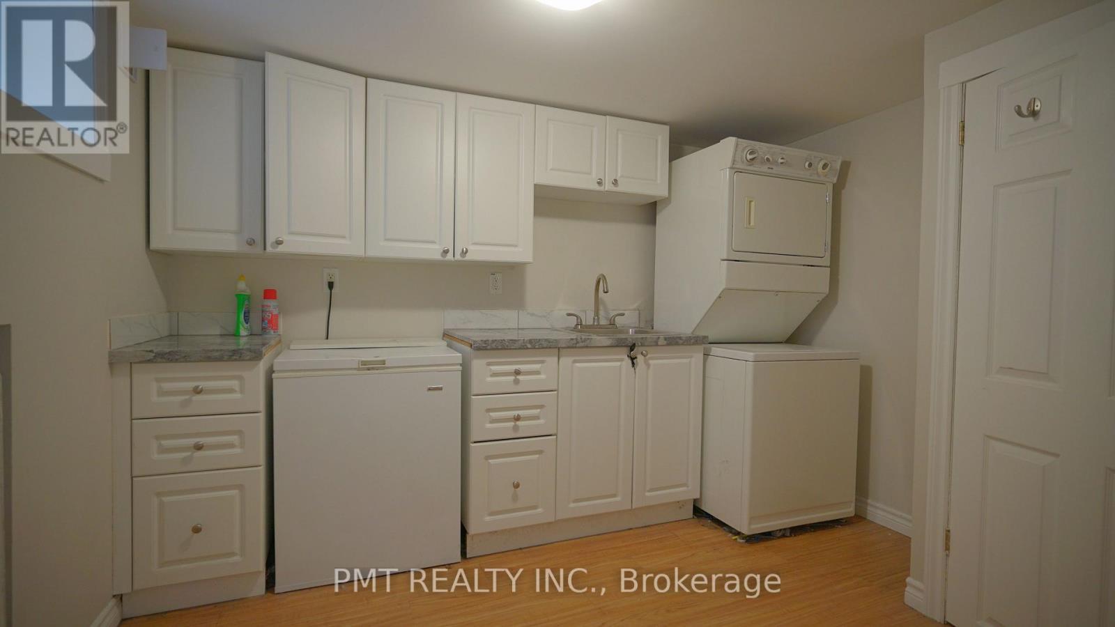 103 Yardley Avenue, Toronto, ON - Indoor Photo Showing Laundry Room