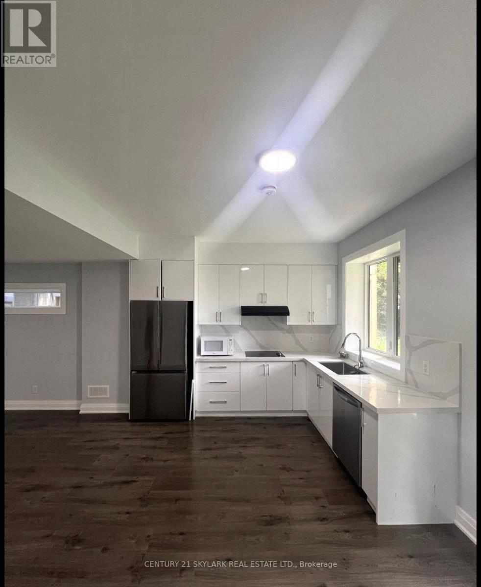 574 B Pharmacy Ave Avenue, Toronto, ON